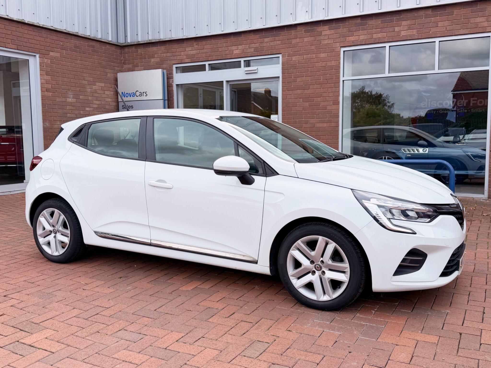 Renault Clio view 86