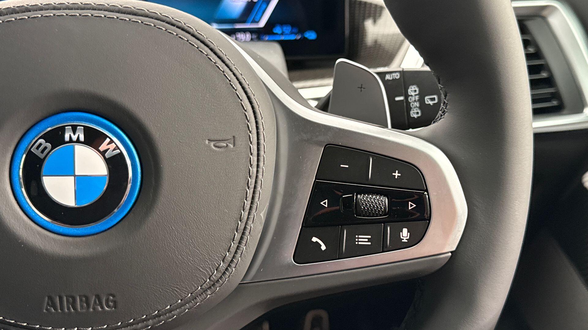 BMW X5 view 18