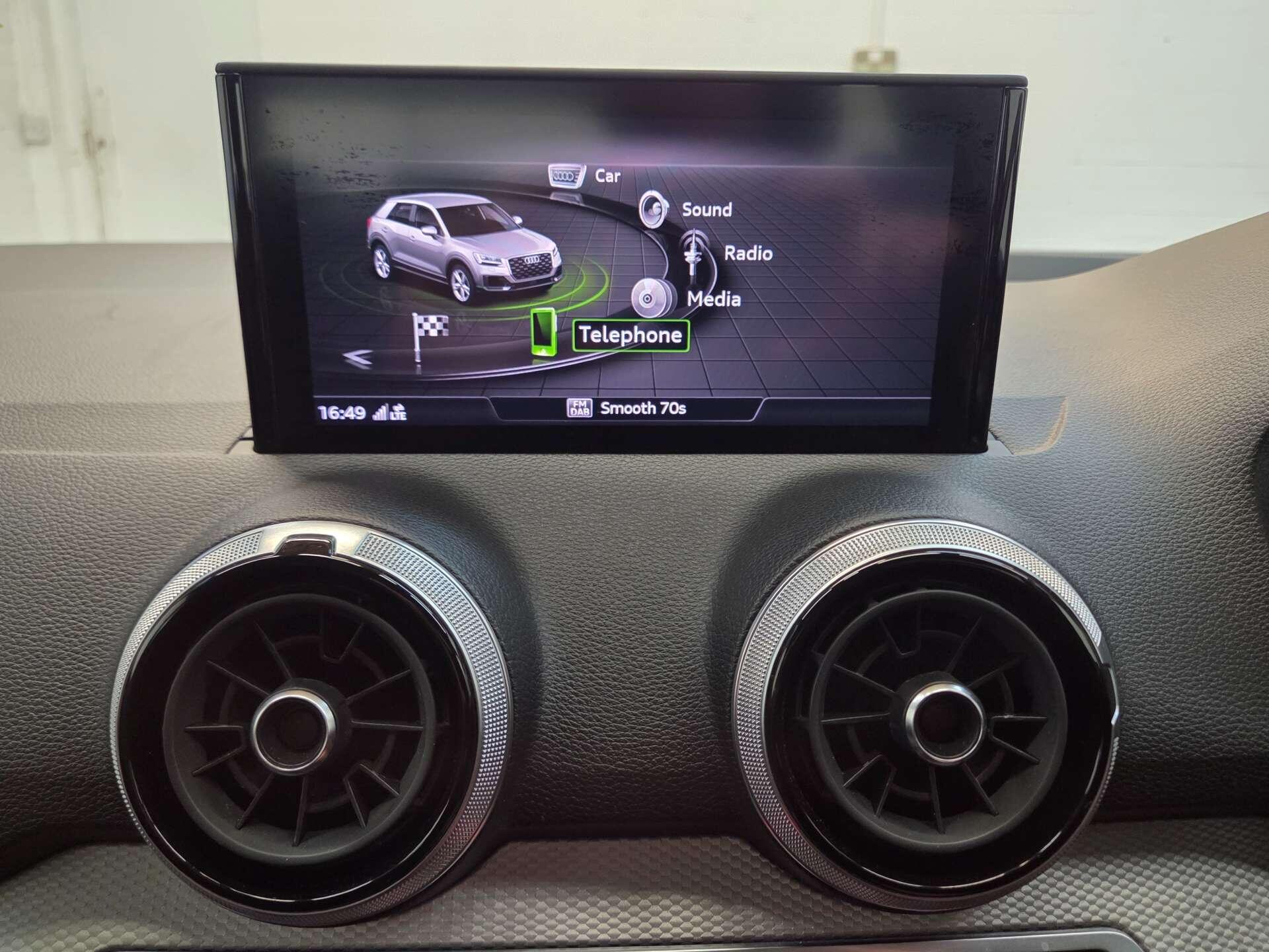 Audi Q2 view 18
