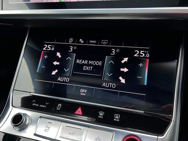 Audi RS6 Avant view 59