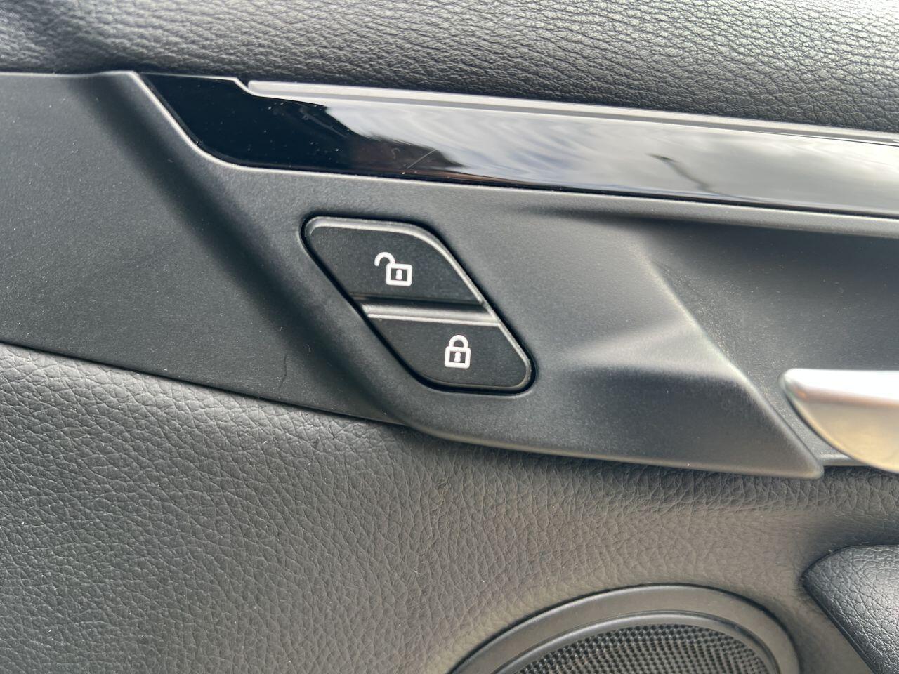 BMW X1 view 60