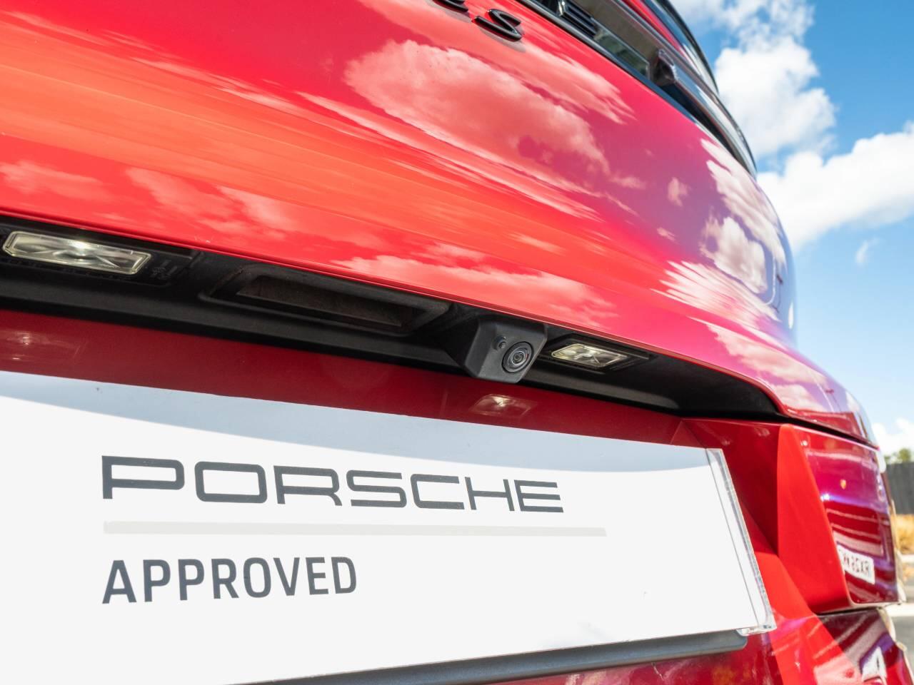 Porsche Cayenne view 12