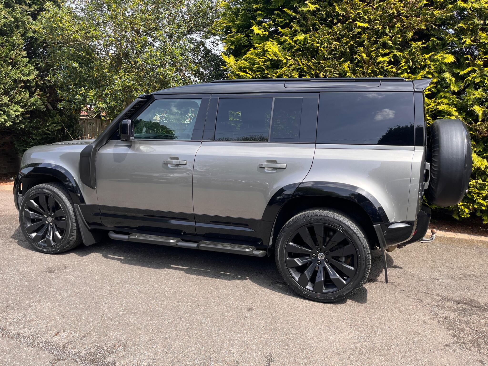 Land Rover Defender view 9