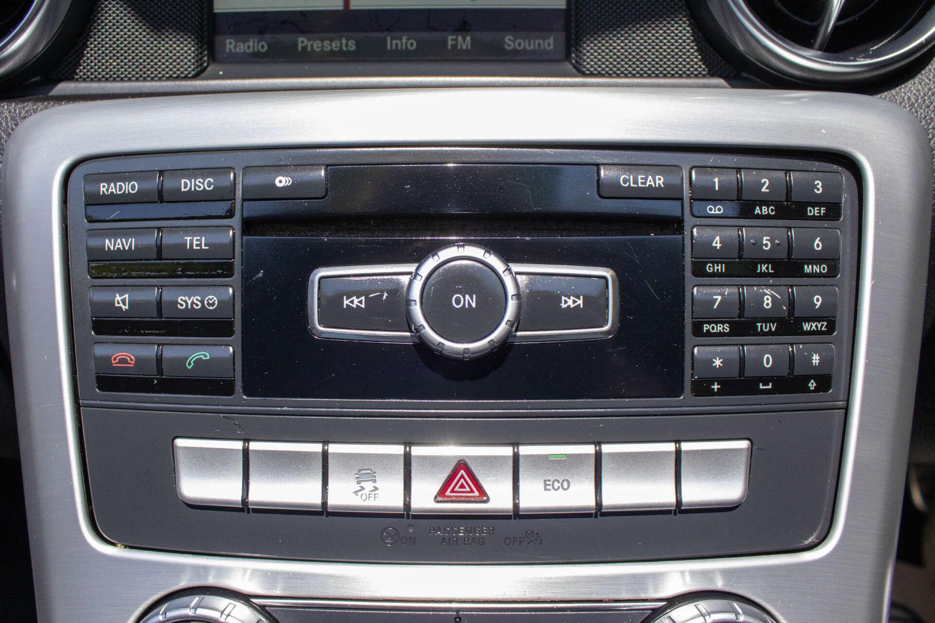 Mercedes-Benz SLK view 18