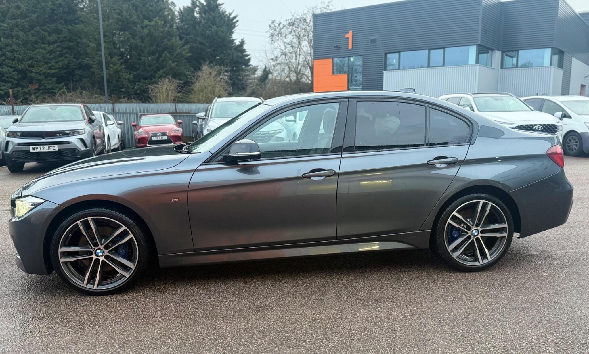 BMW 3 Series view 6