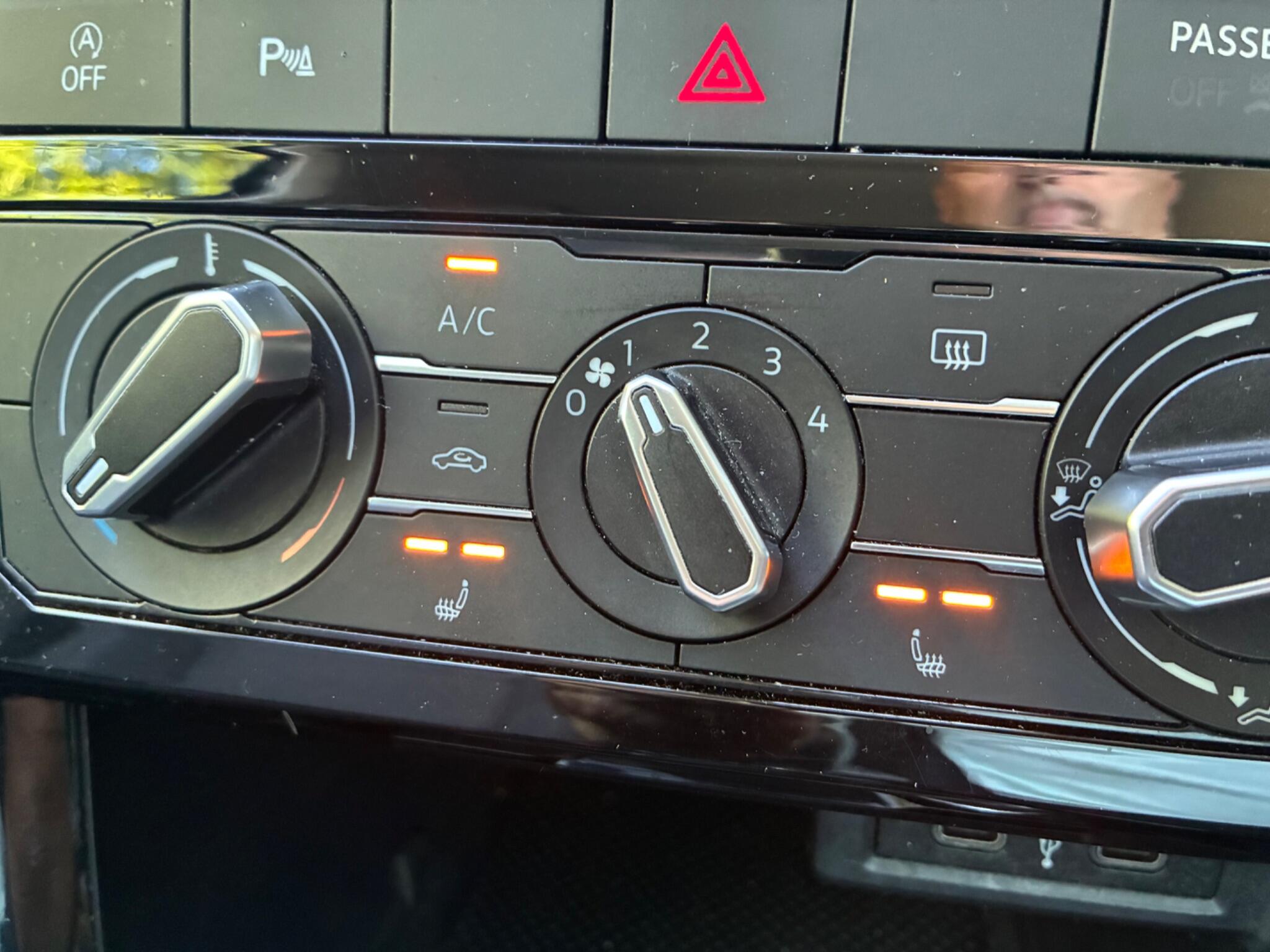 Volkswagen T-Cross view 16