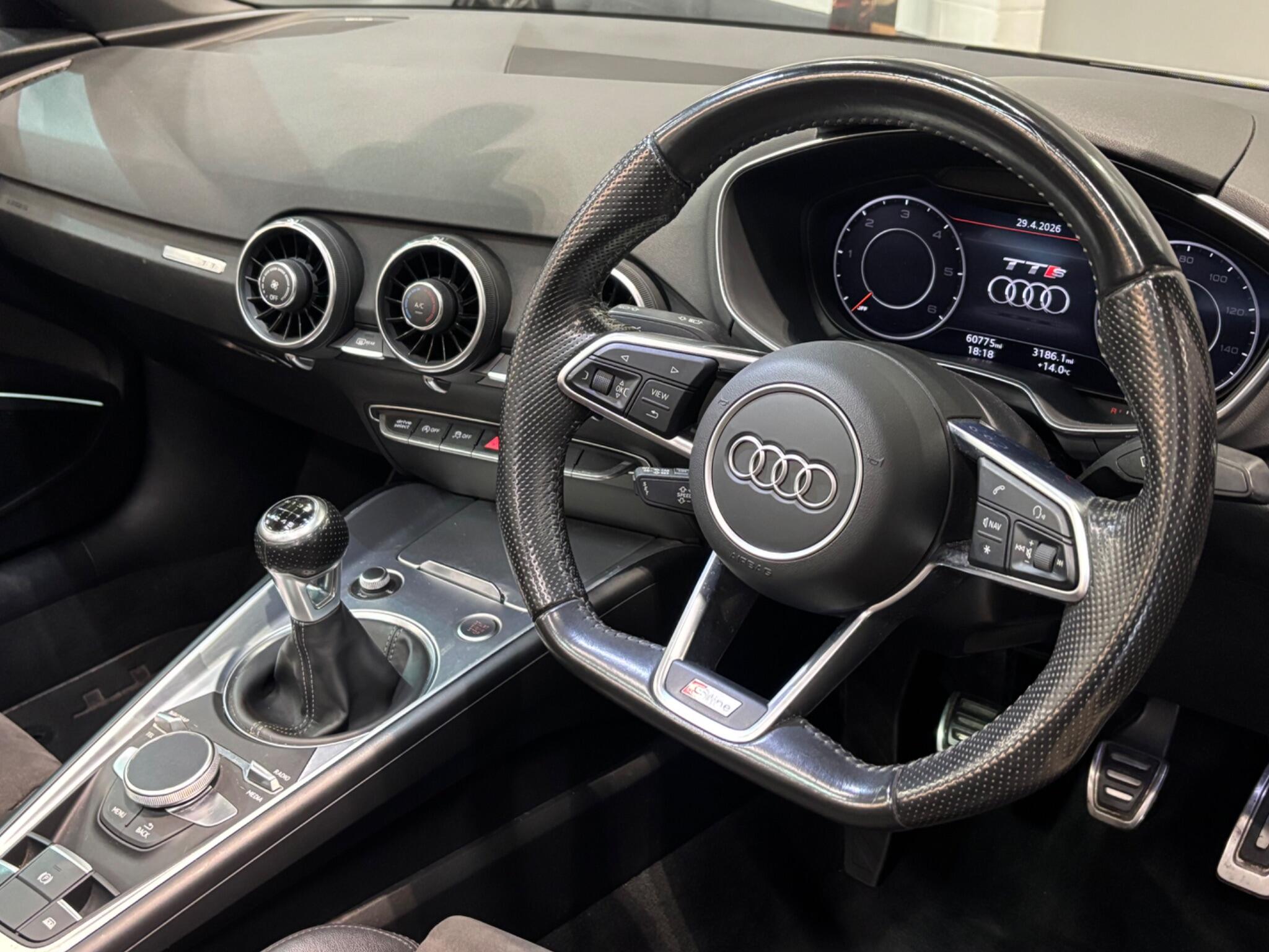 Audi TT view 6