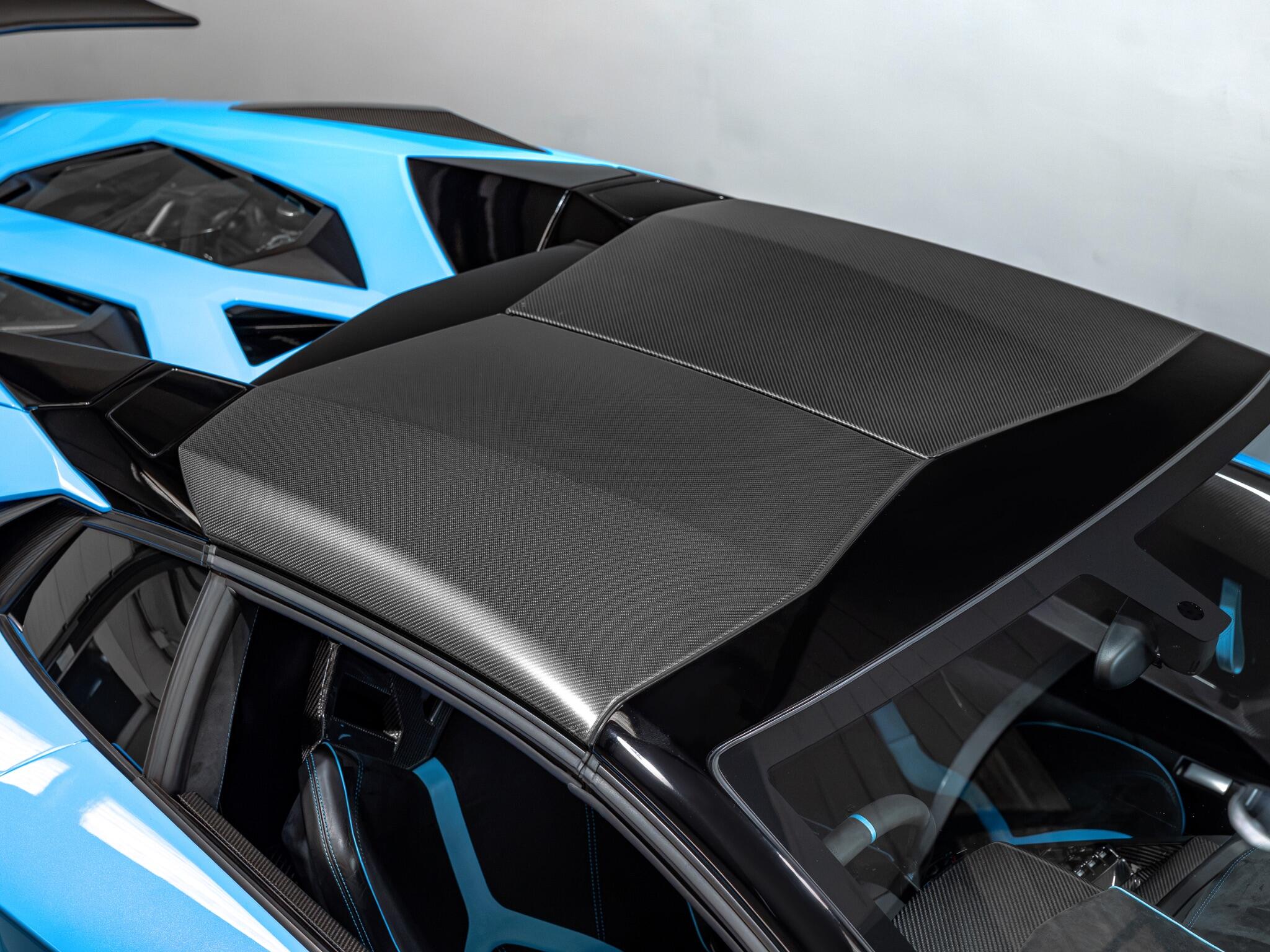 Lamborghini Aventador view 26