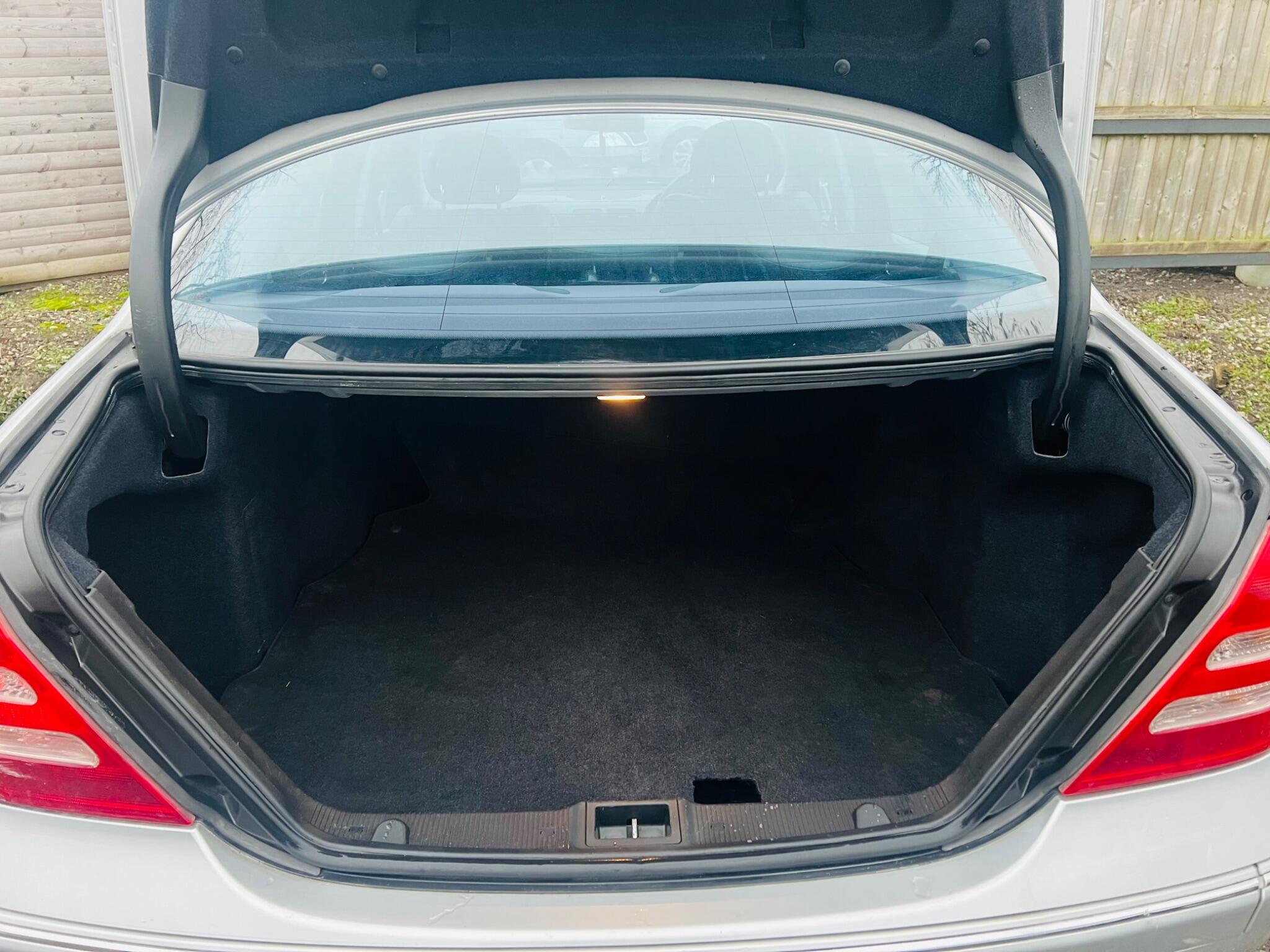 2004 Mercedes-Benz C Class image 20