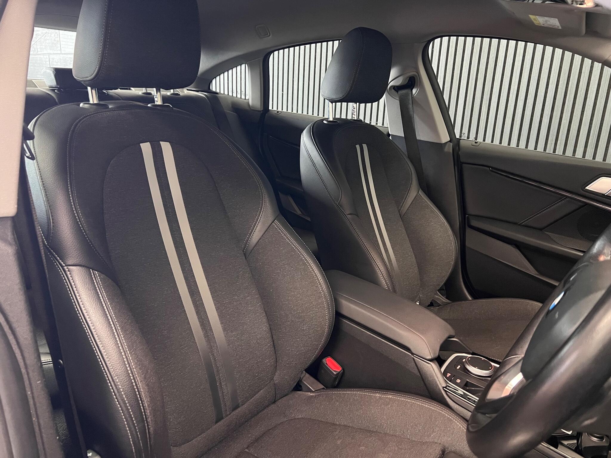 BMW 2 Series view 10
