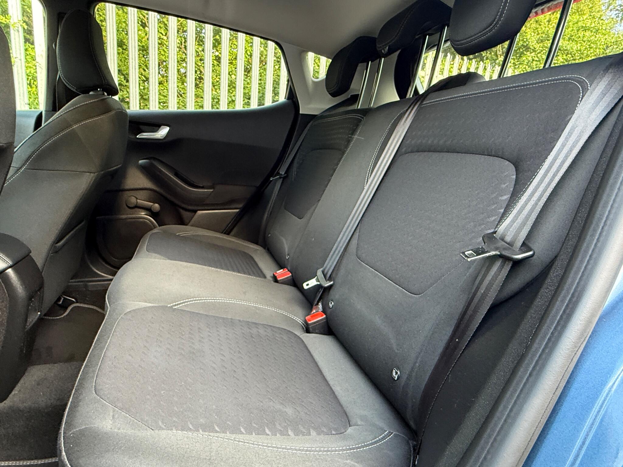 2019 Ford Fiesta image 24