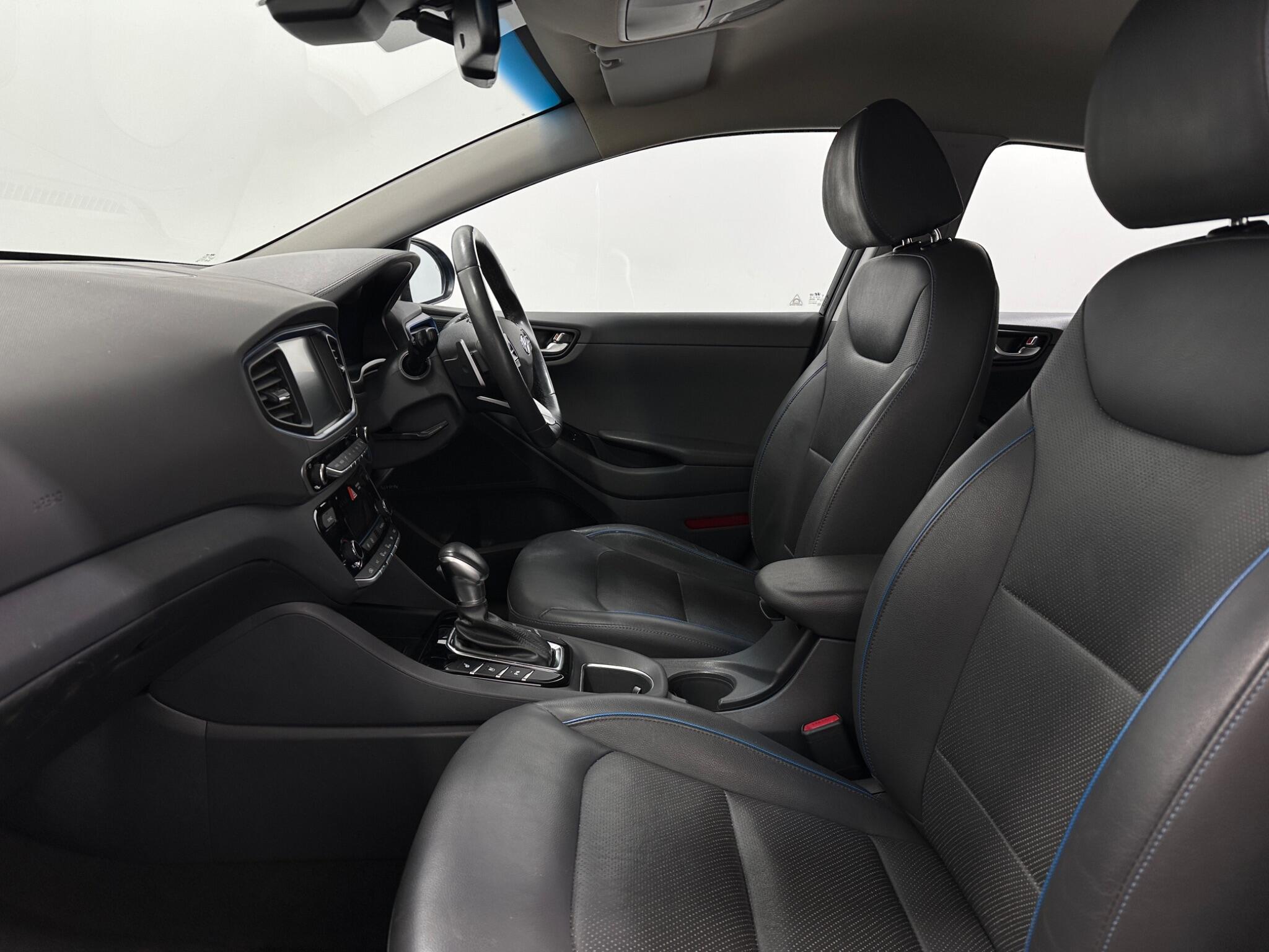 Hyundai IONIQ view 35