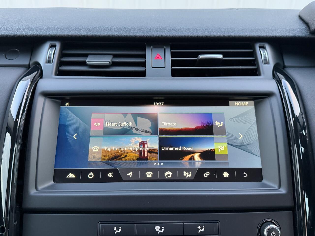 Land Rover Discovery view 27