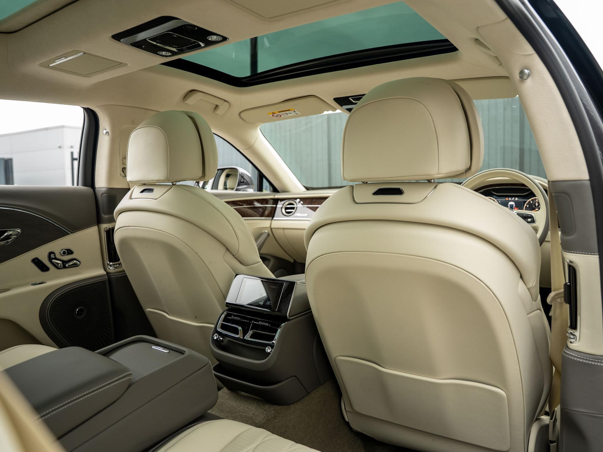 Bentley Flying Spur view 24