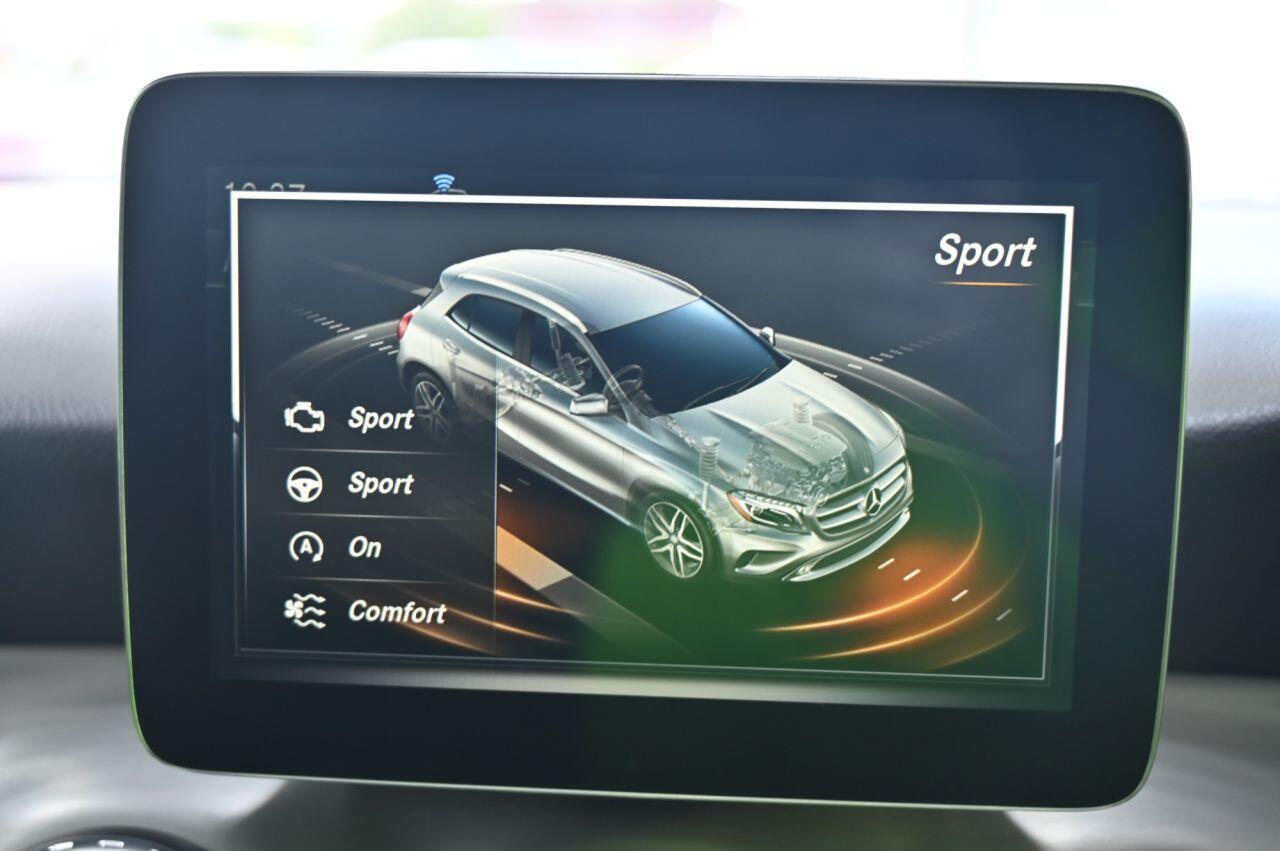Mercedes-Benz Gla view 28