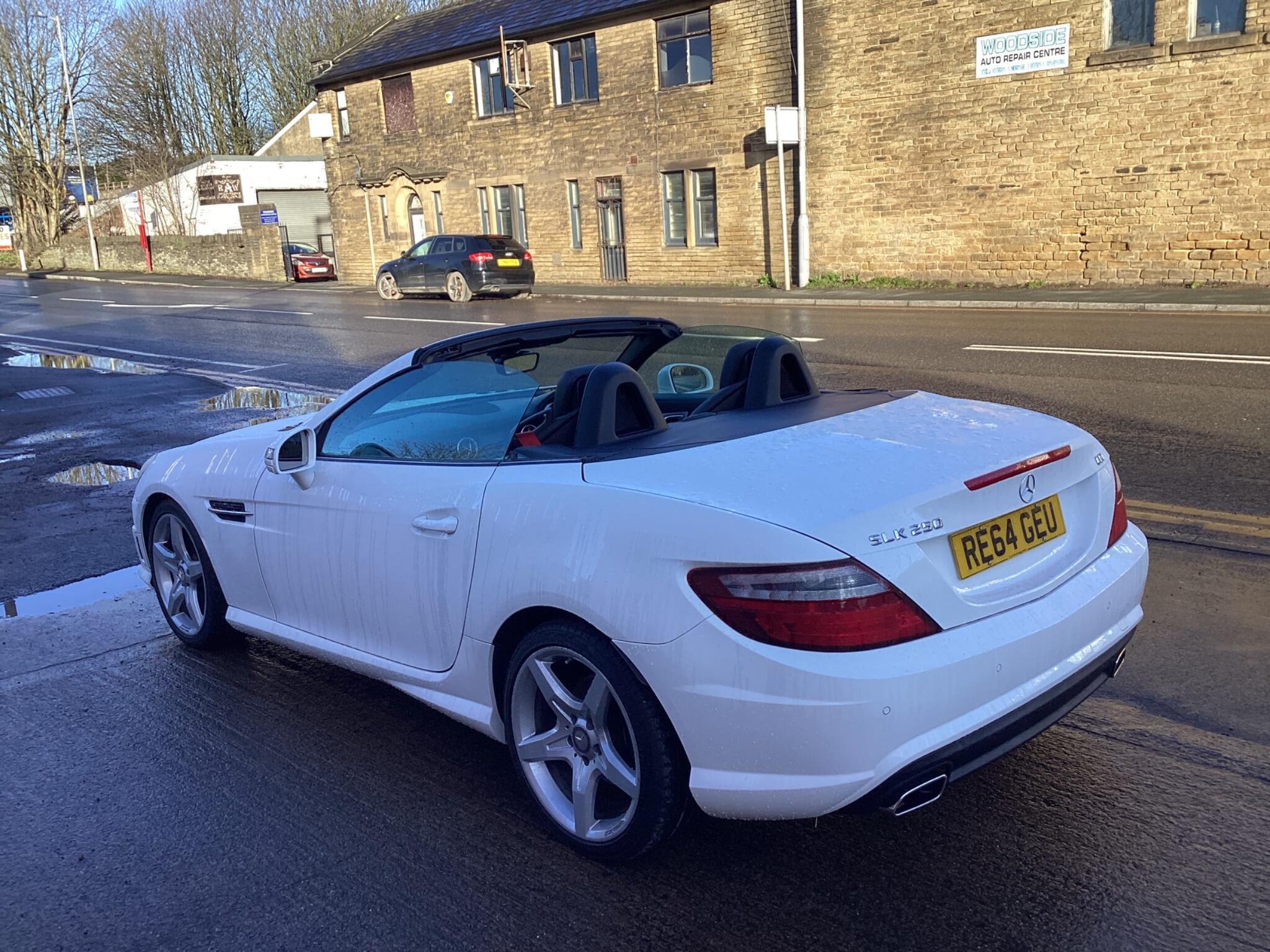 Mercedes-Benz SLK view 11