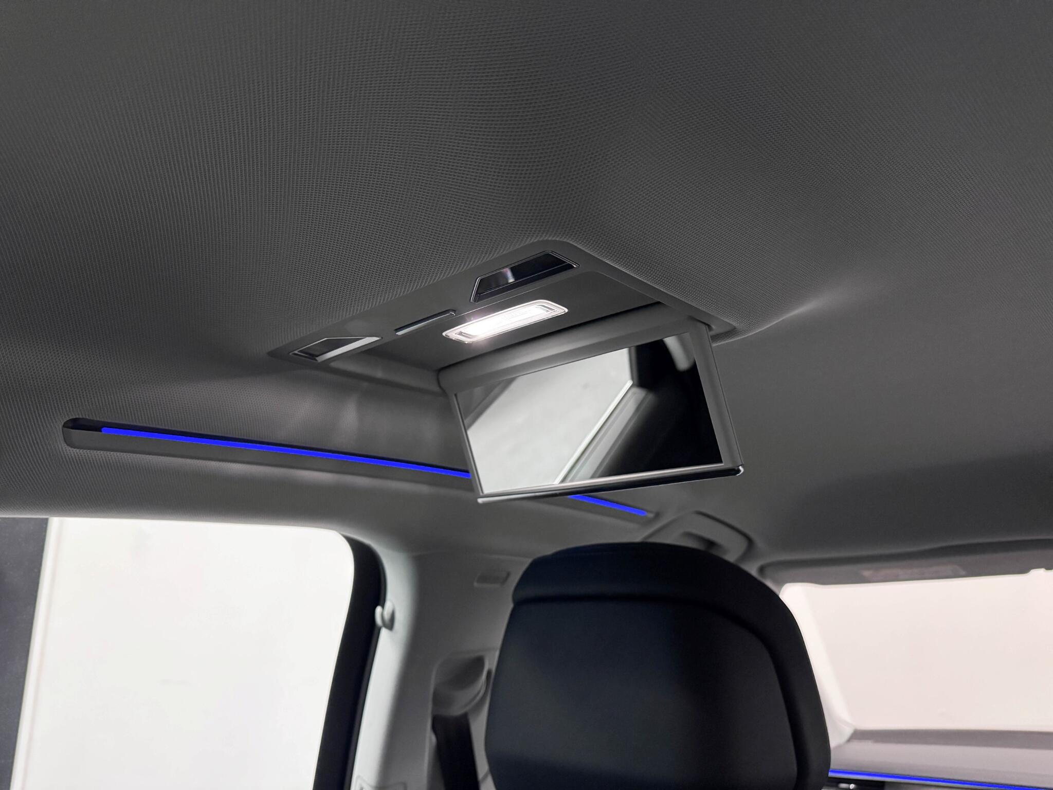 Audi A8 view 32