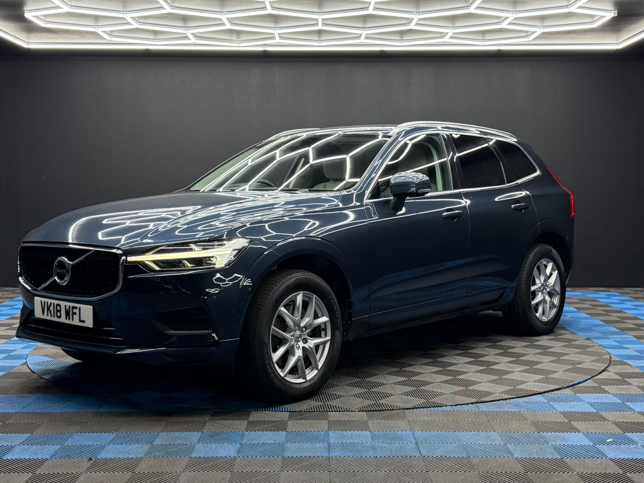 Volvo XC60 view 3