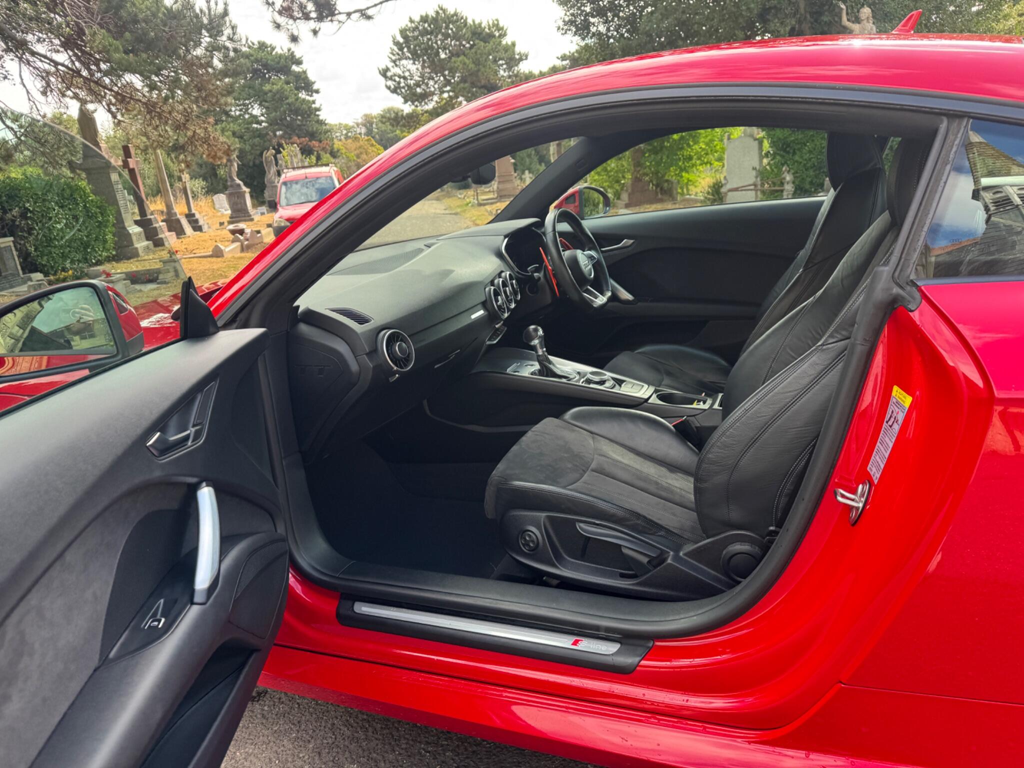 Audi TT view 57