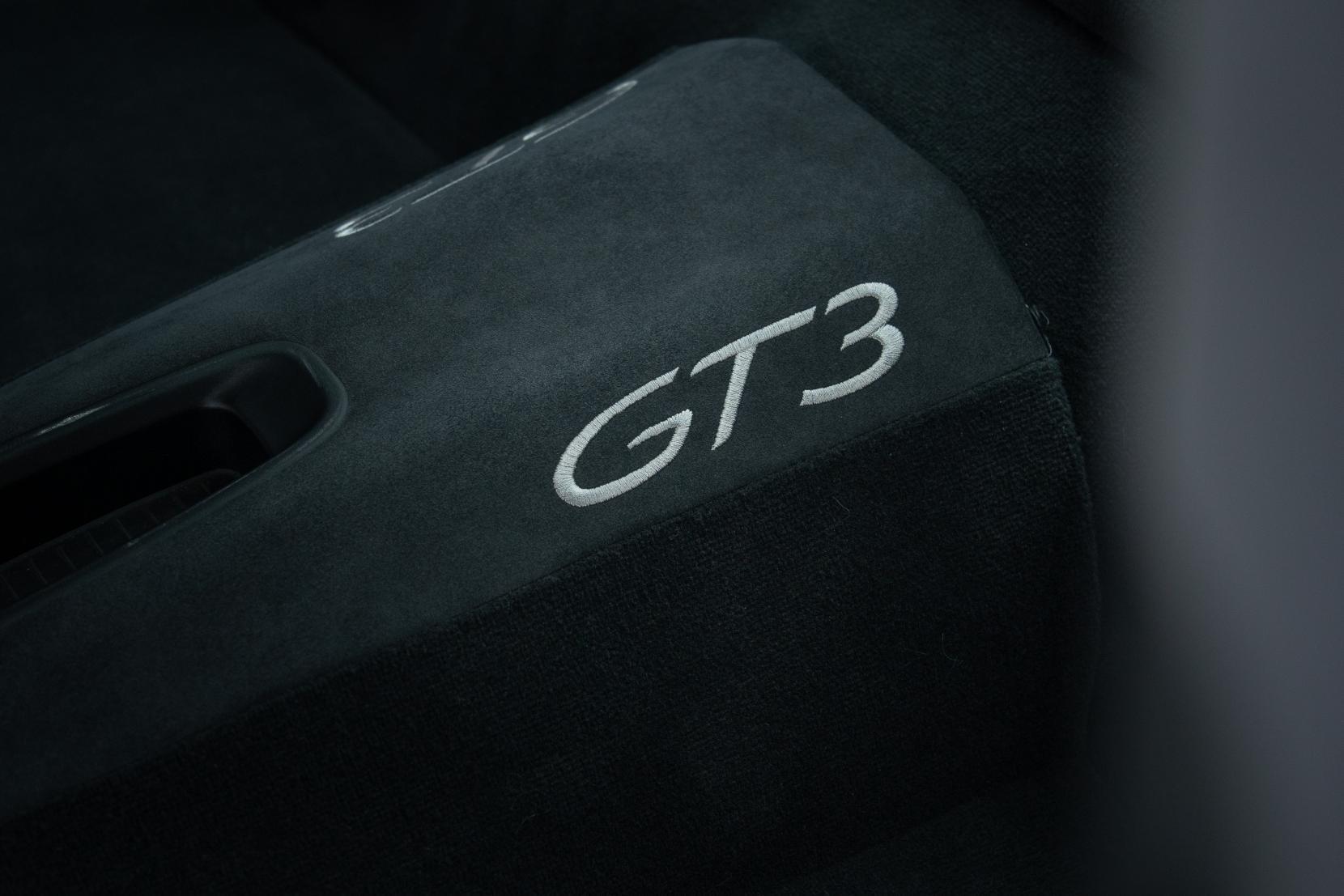 Porsche 911 view 20