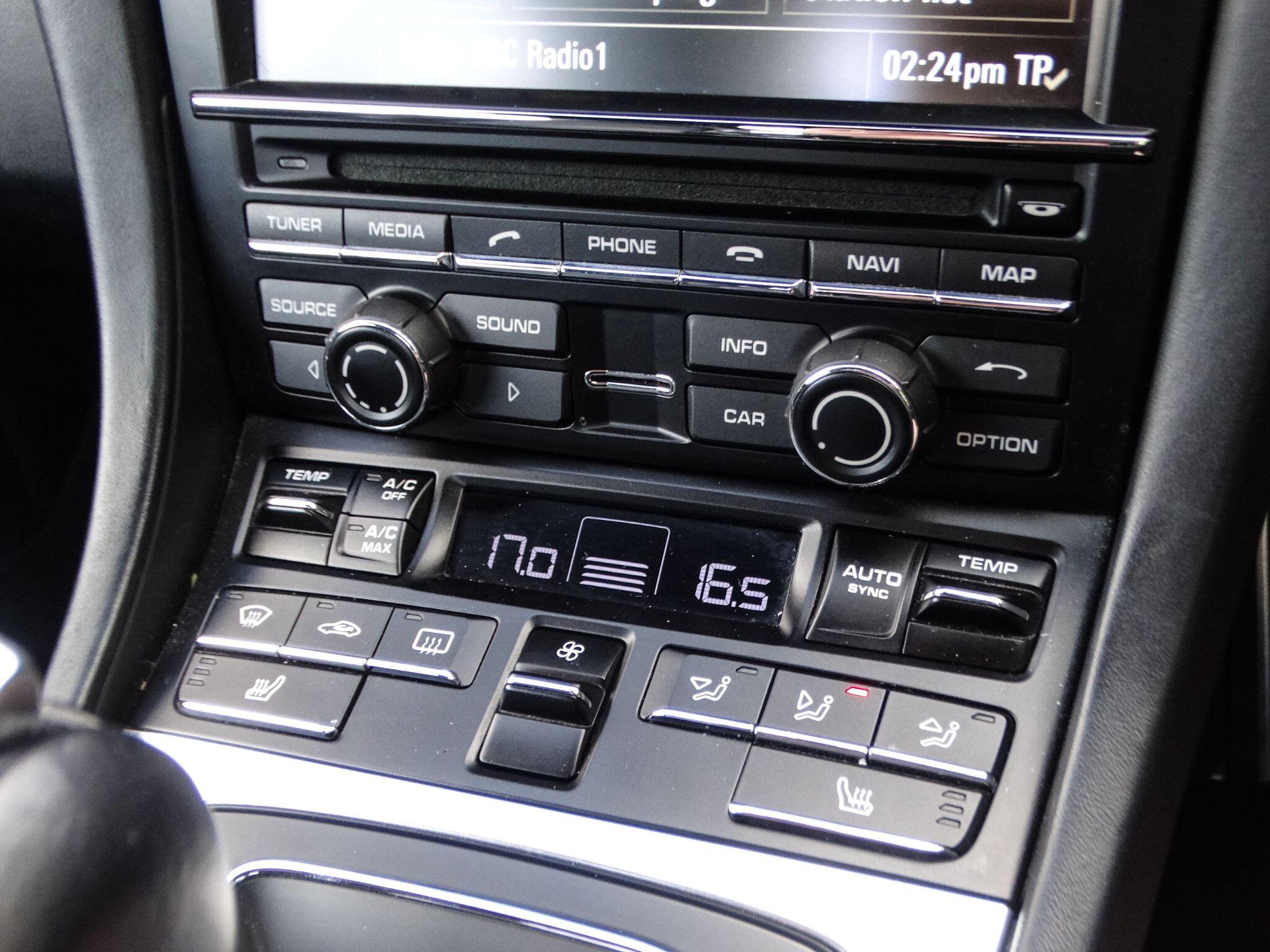 Porsche Cayman view 23