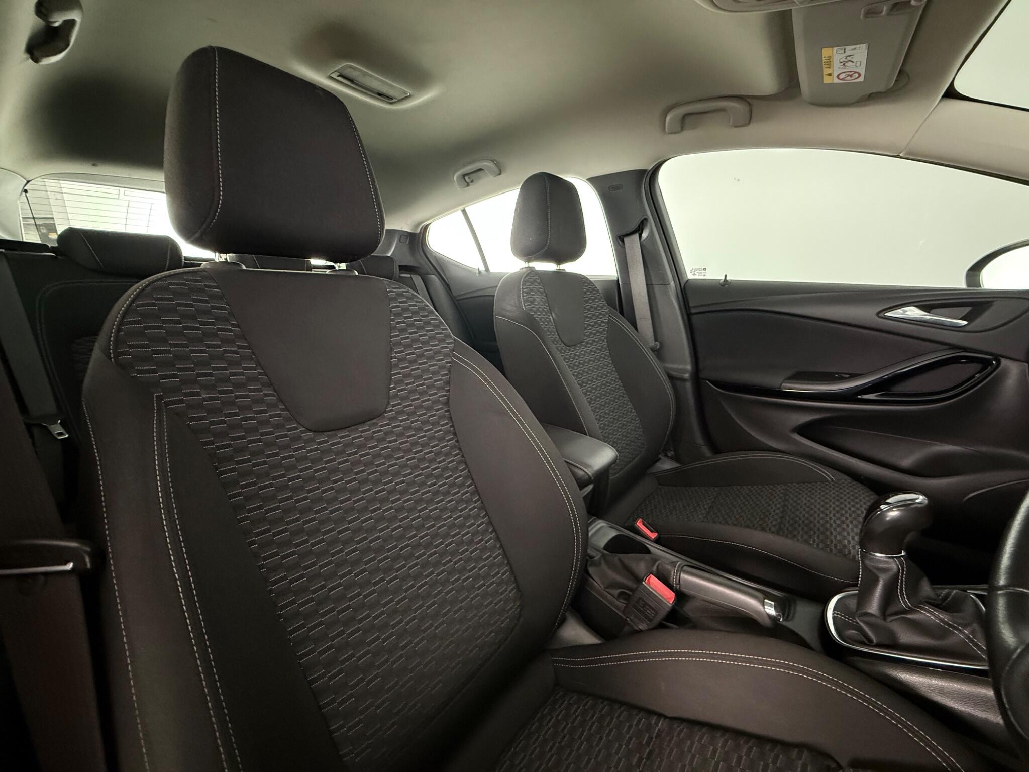 Vauxhall Astra view 27
