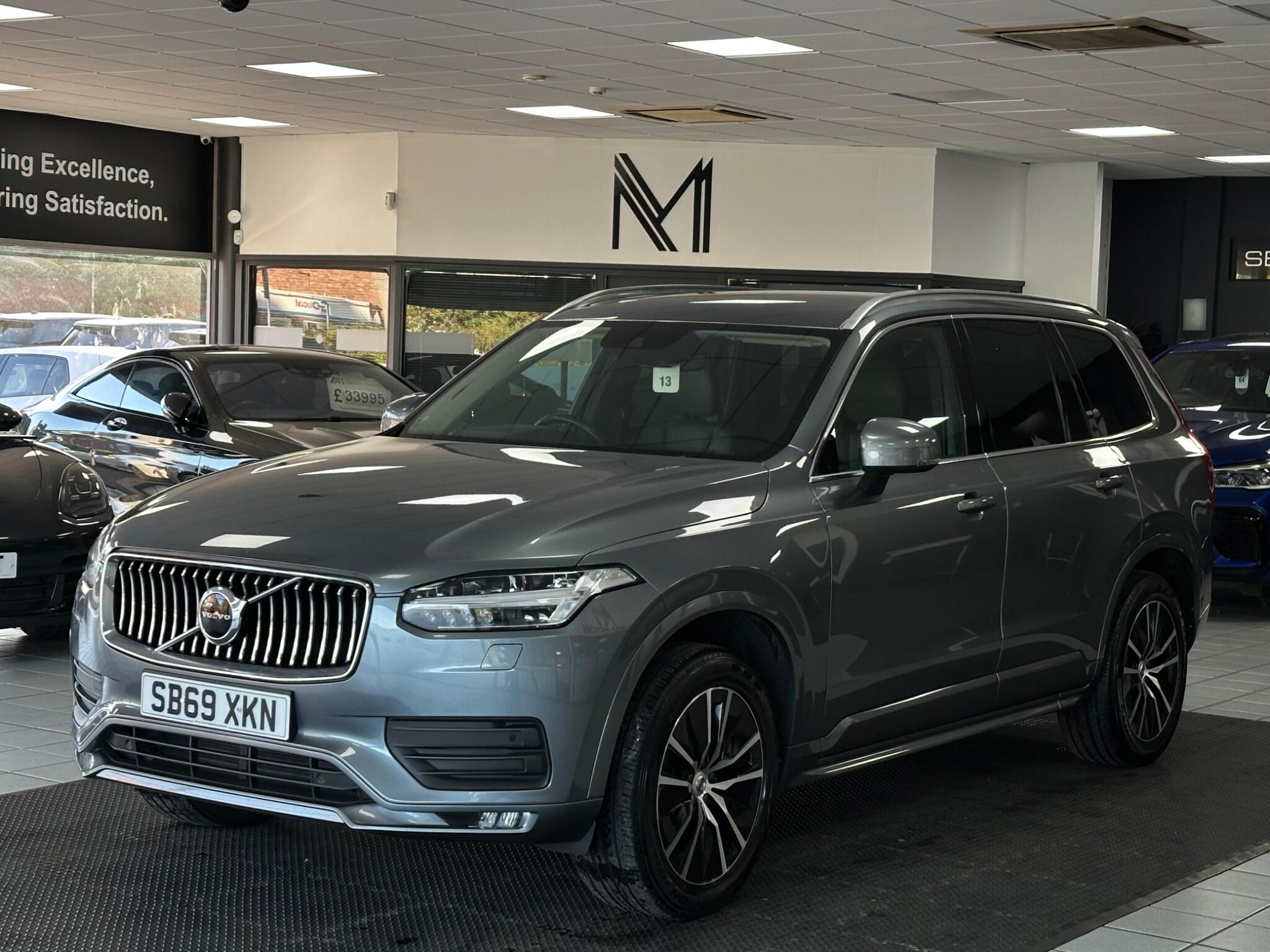 Volvo XC90 view 5