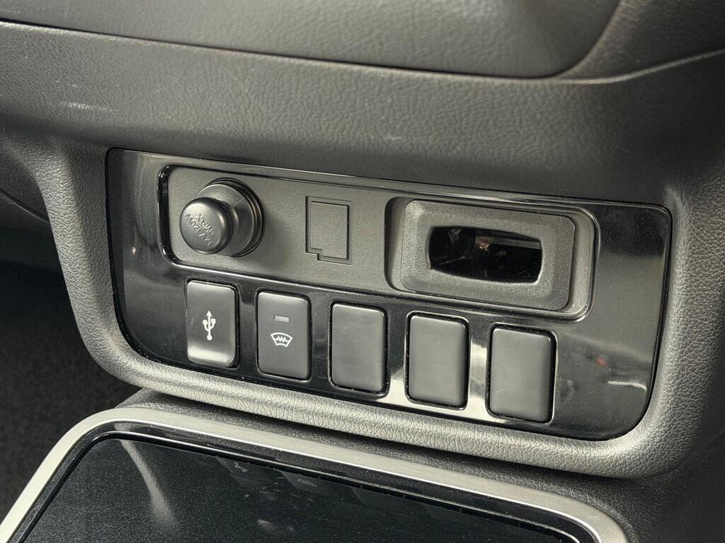 Mitsubishi Outlander view 44