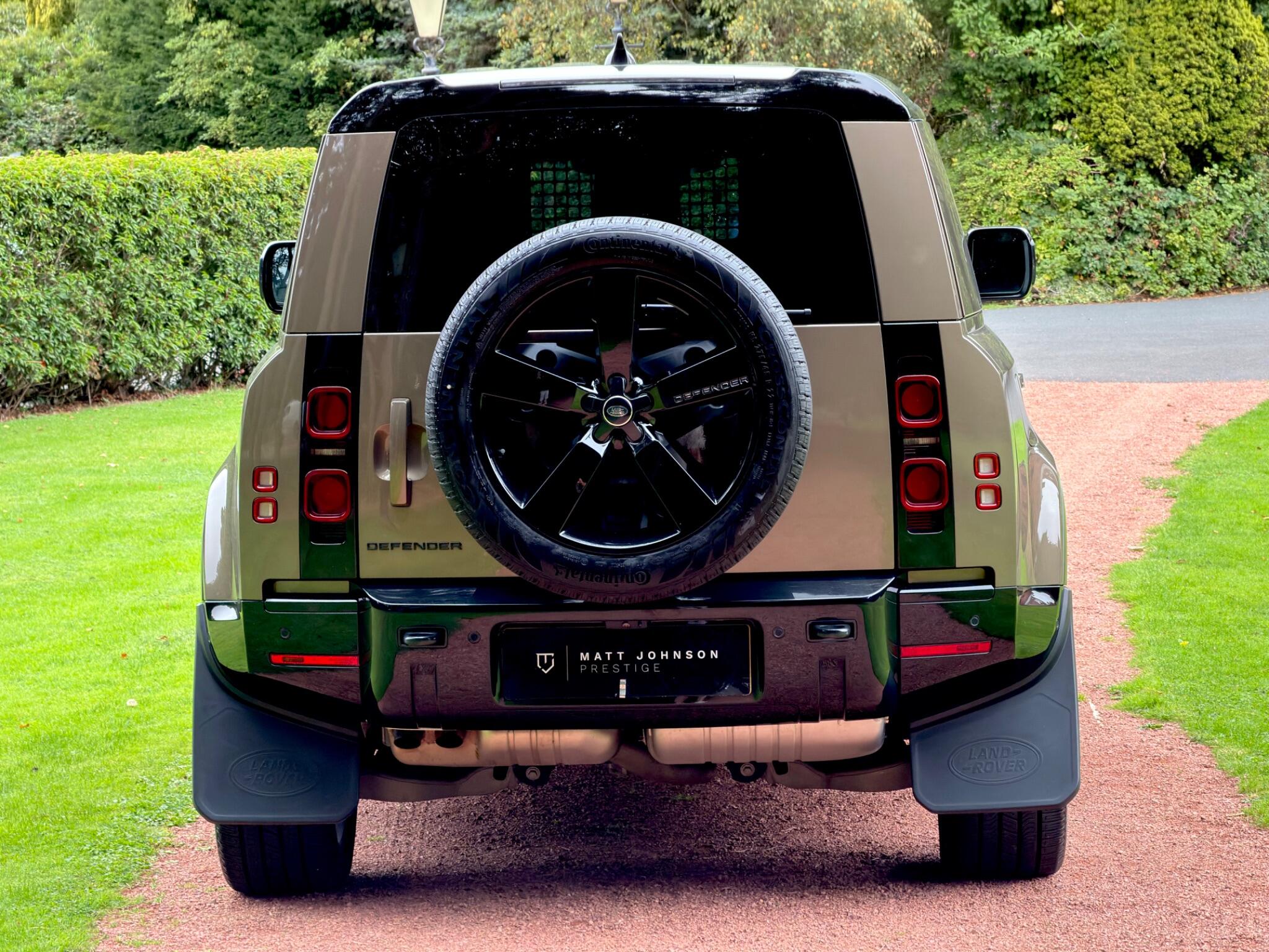 Land Rover Defender view 19