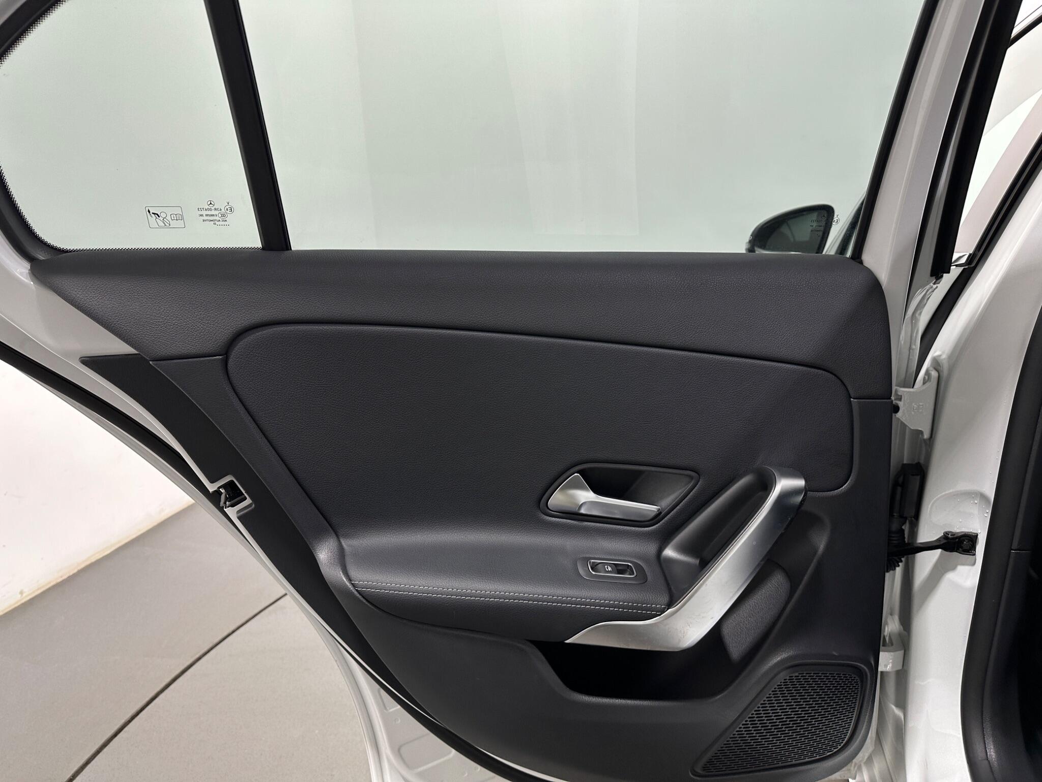Mercedes-Benz A-Class view 40