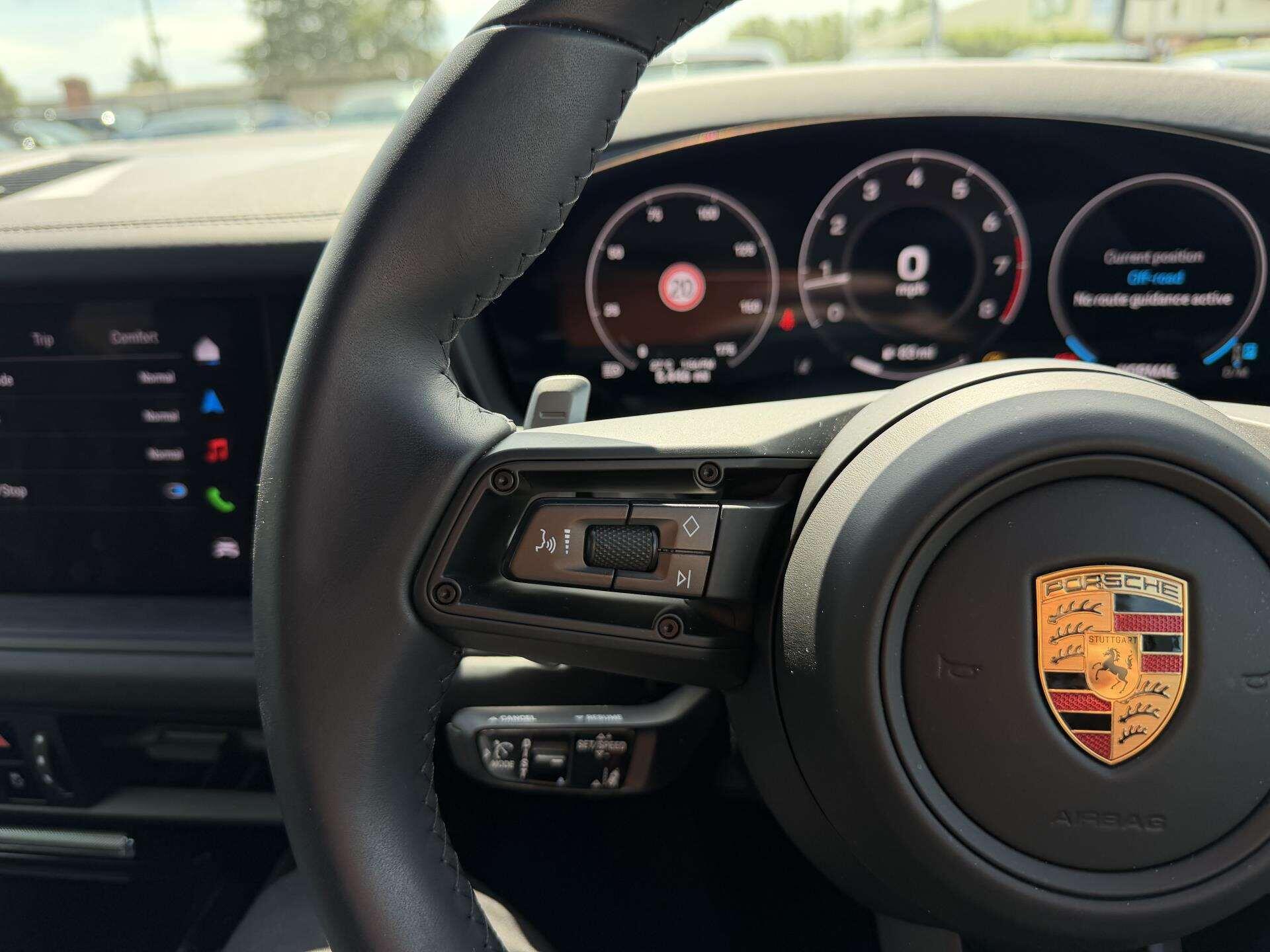 Porsche Cayenne view 22