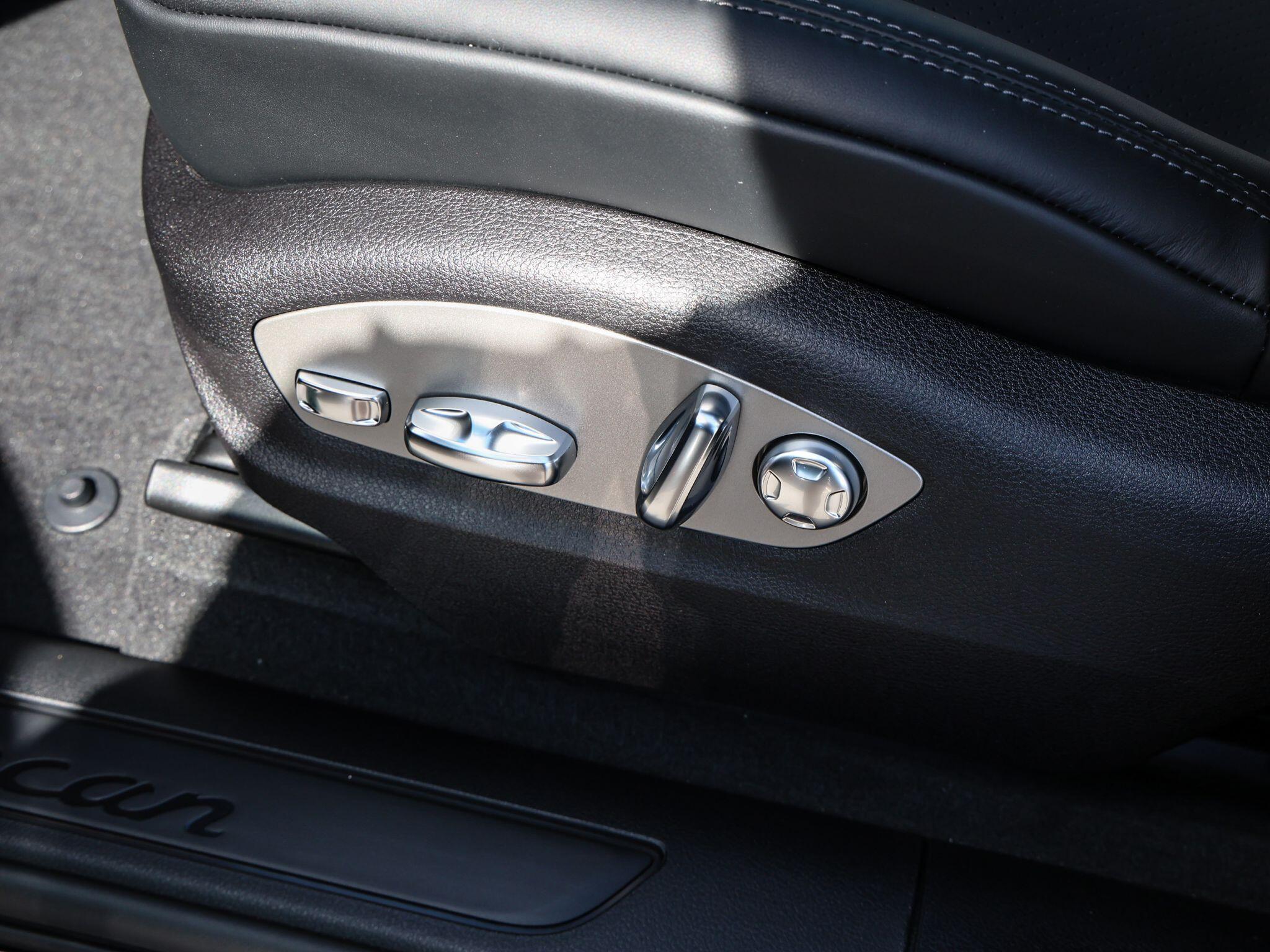 Porsche Macan view 17