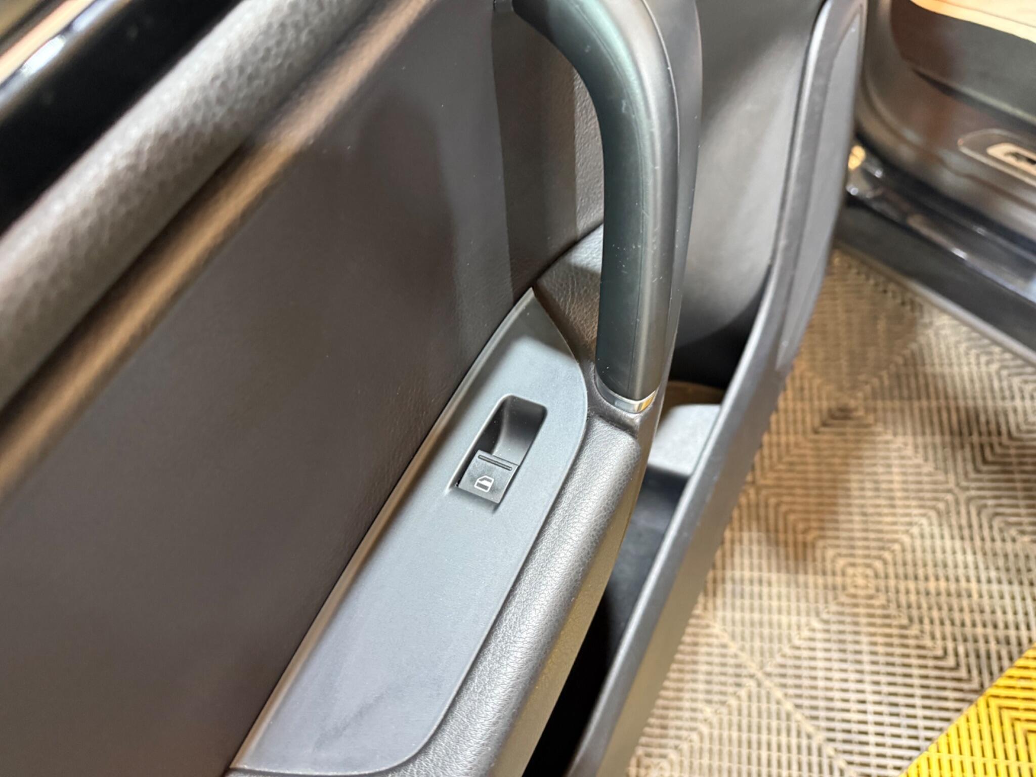 Volkswagen Touareg view 55