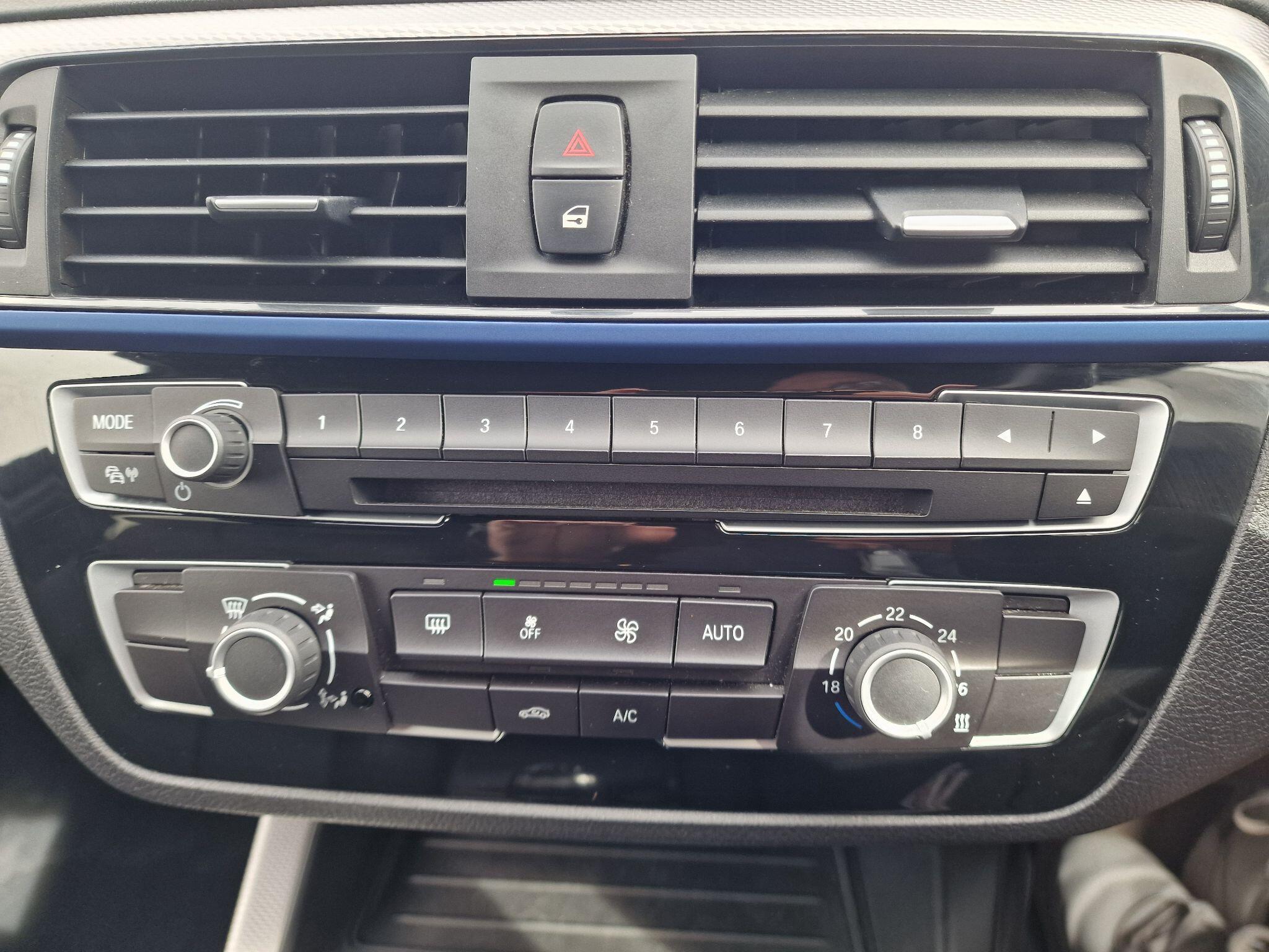 BMW 1 Series view 18