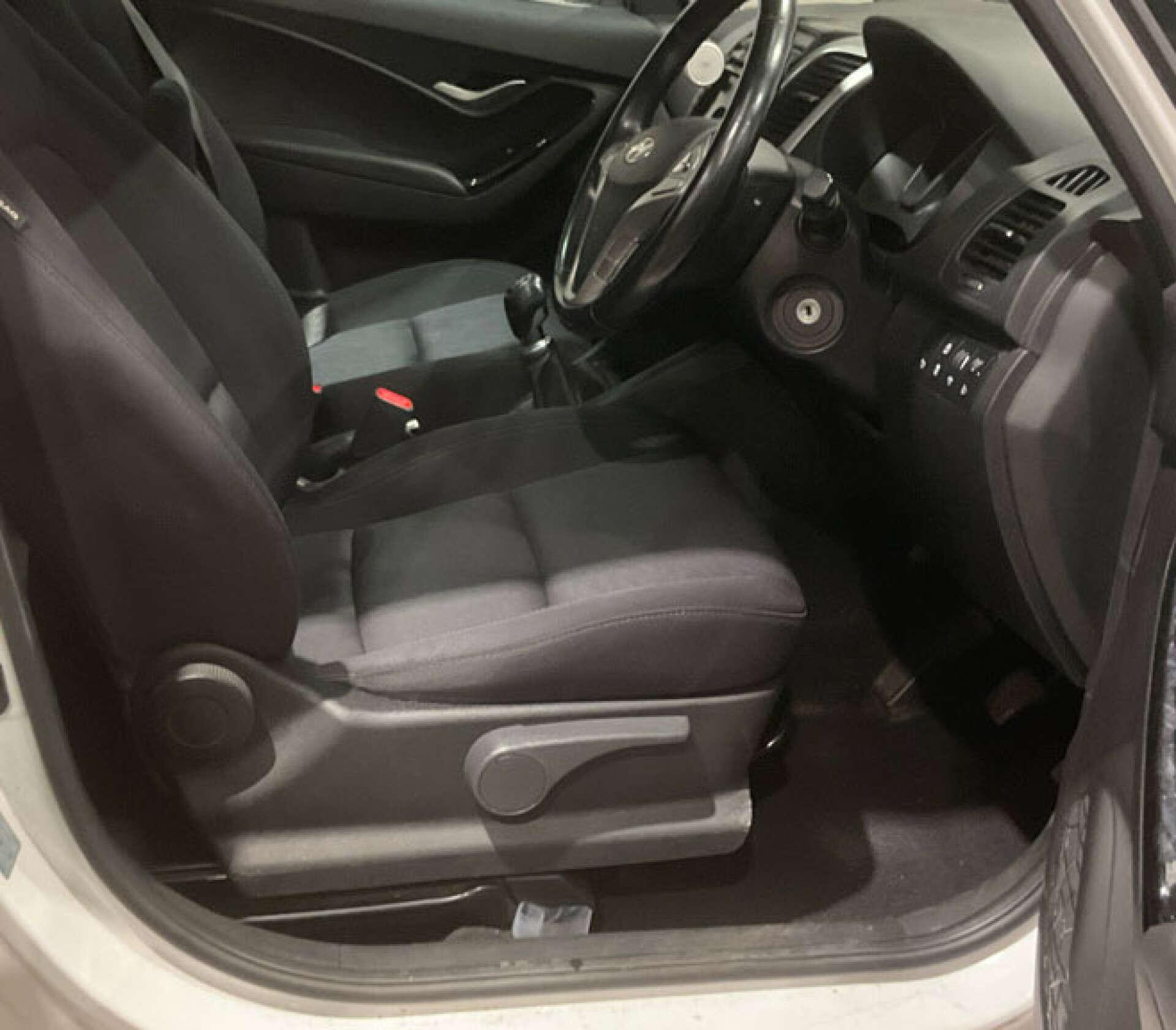 Hyundai Ix20 view 4