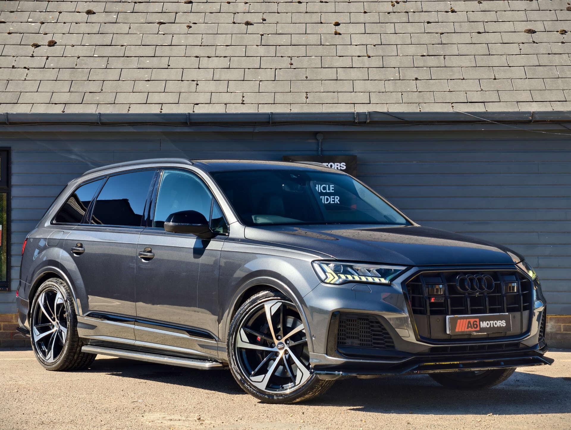 Audi SQ7 view 6