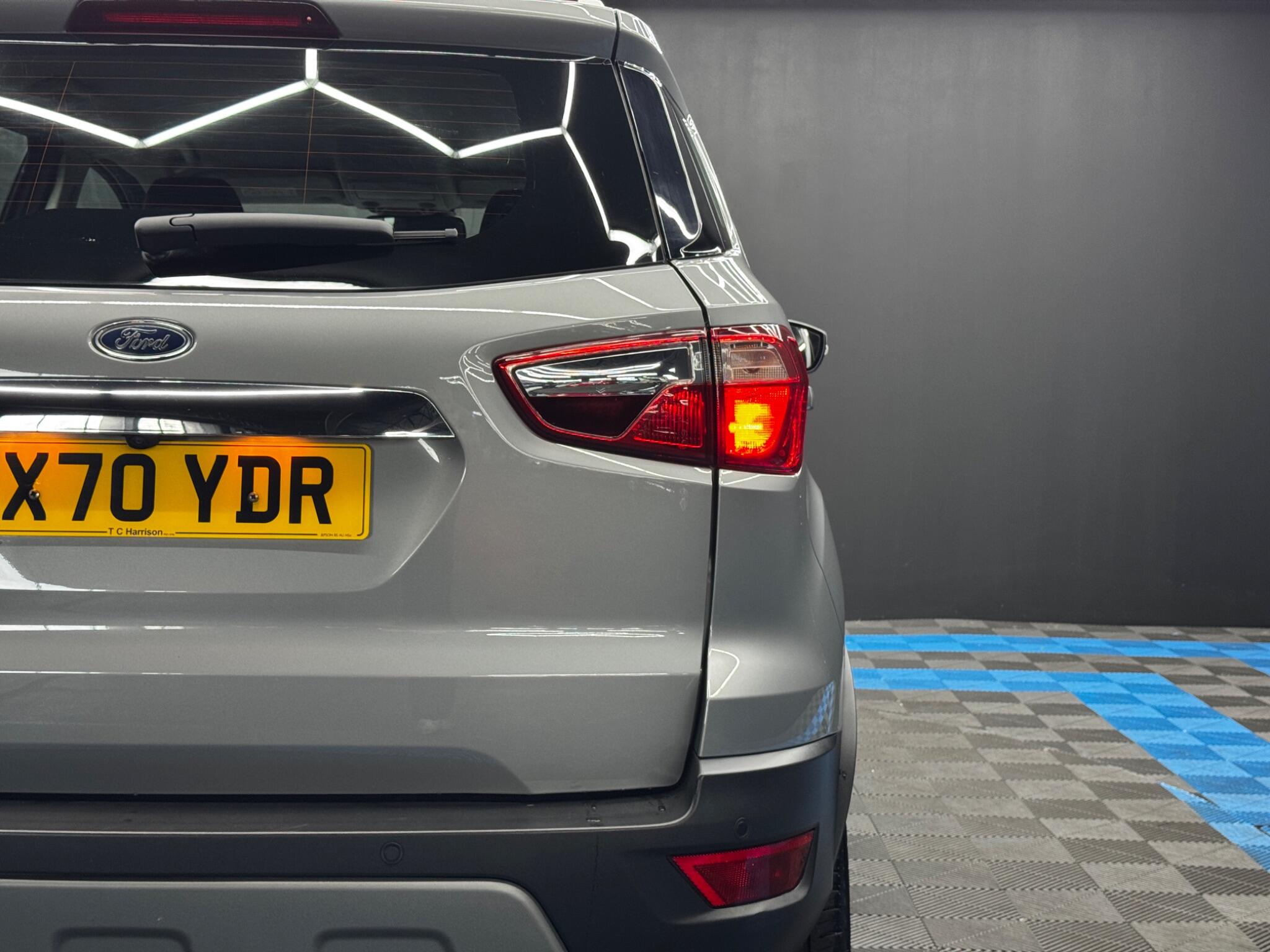 Ford EcoSport view 36