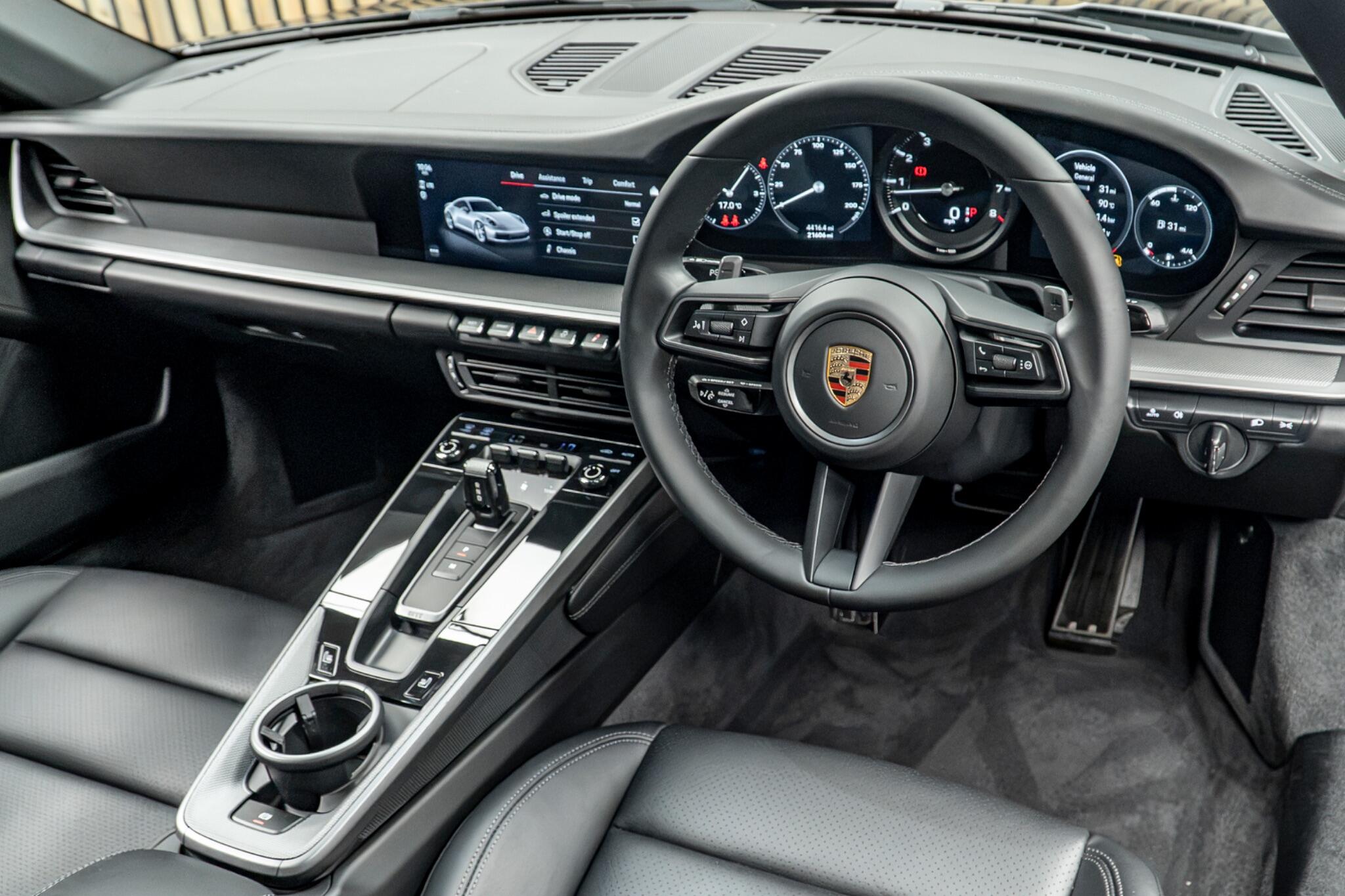 Porsche 911 view 23