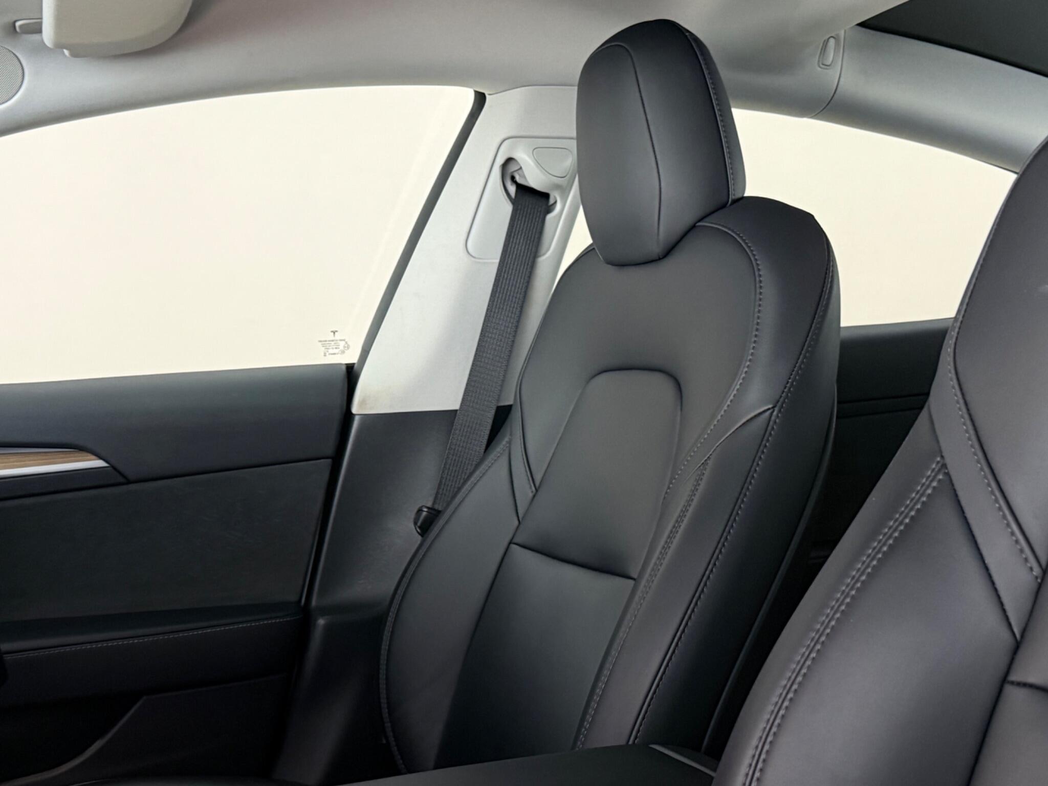 Tesla Model 3 view 37