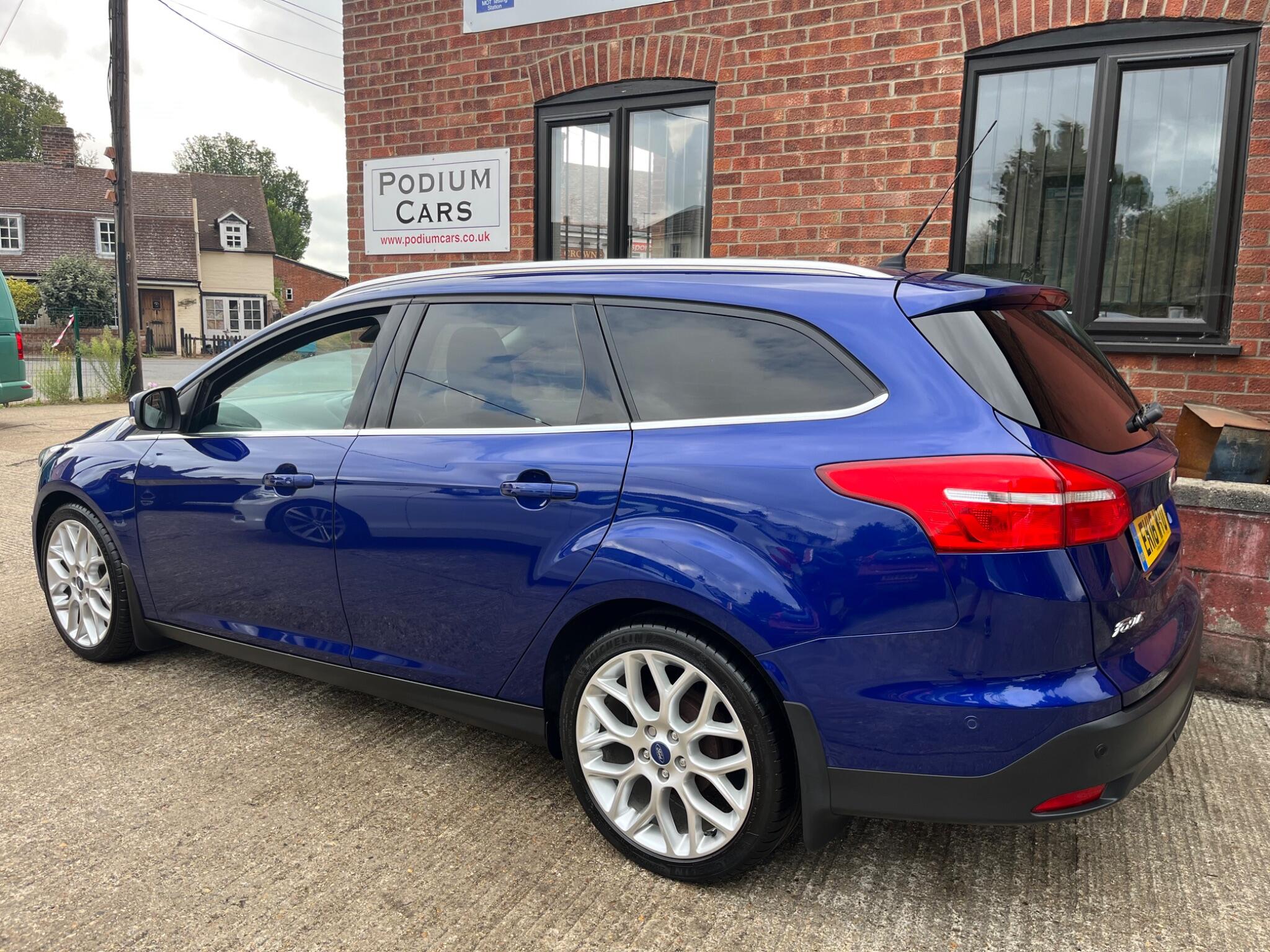 Ford Focus view 82