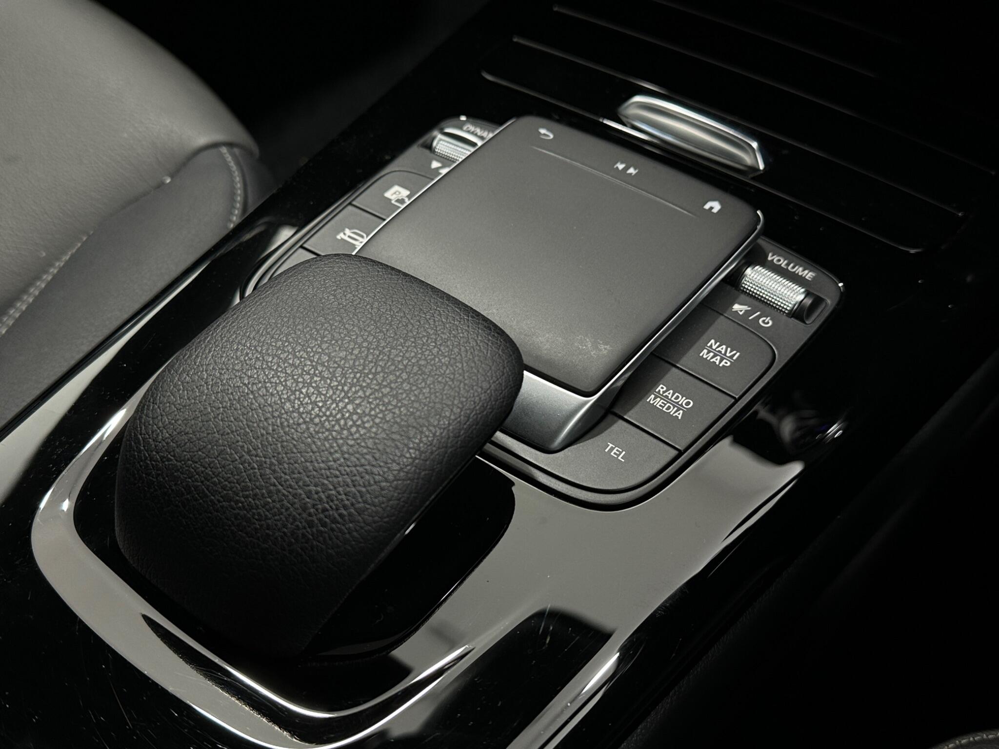 Mercedes-Benz Cla view 22