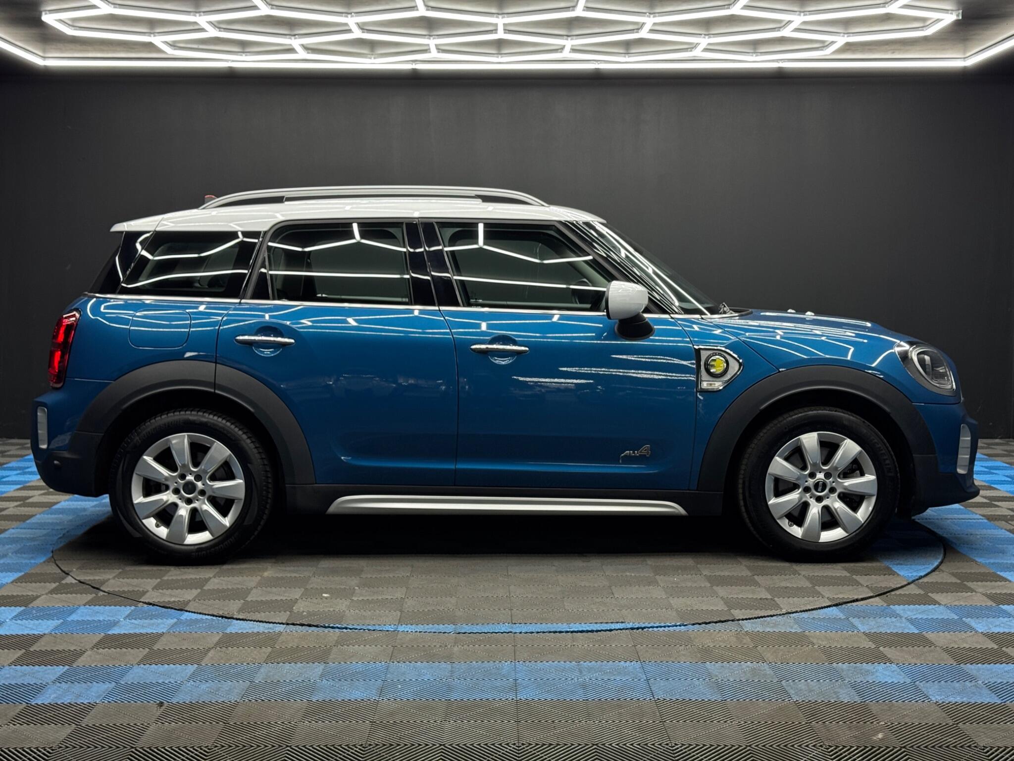 Mini Countryman view 4