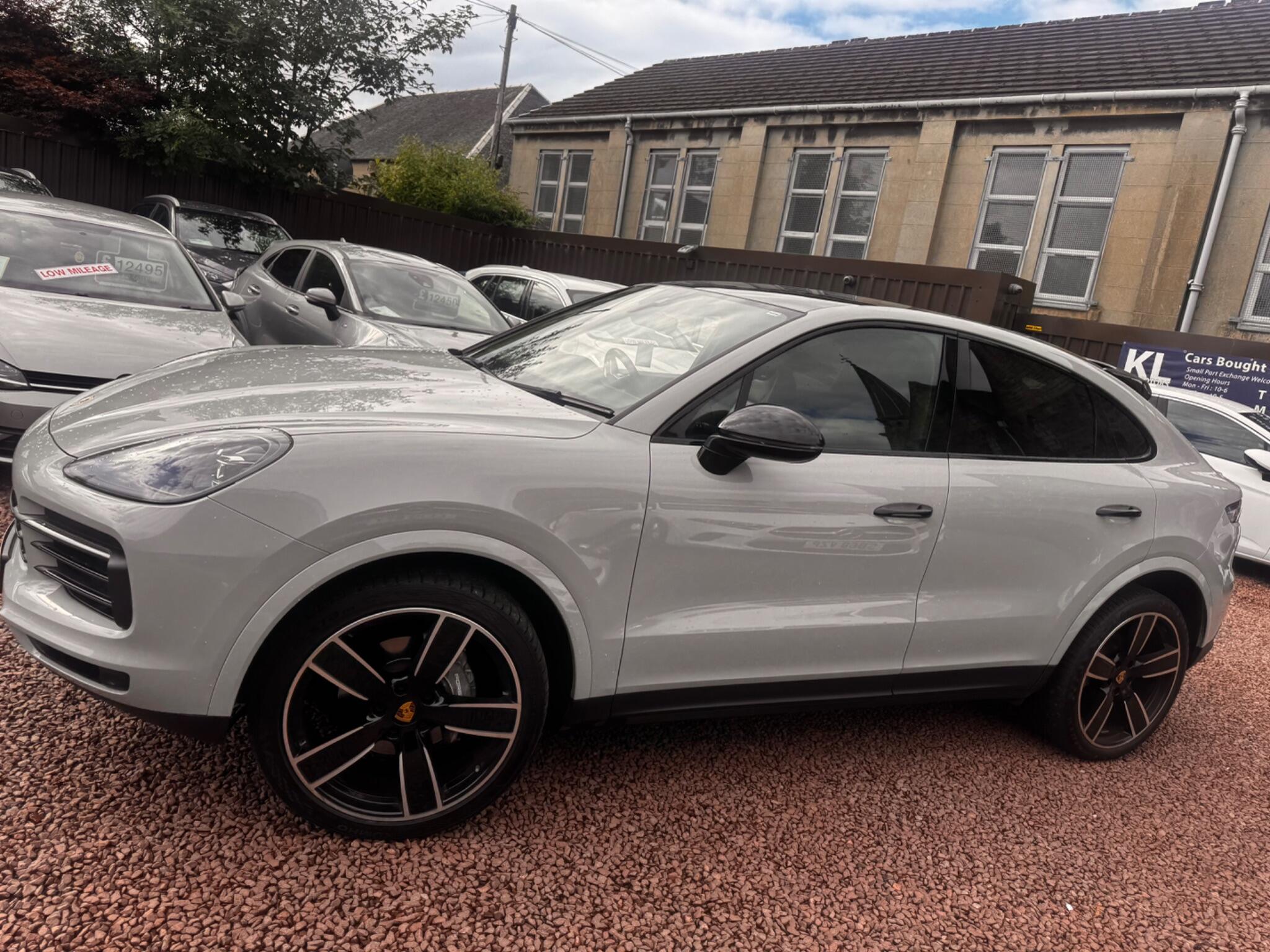 Porsche Cayenne view 10