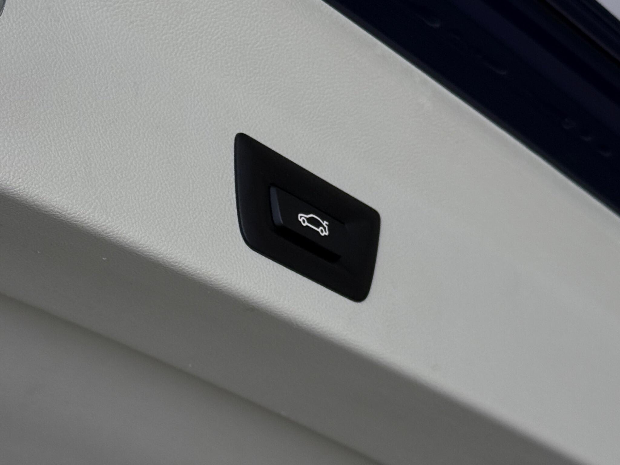 BMW X3 view 10