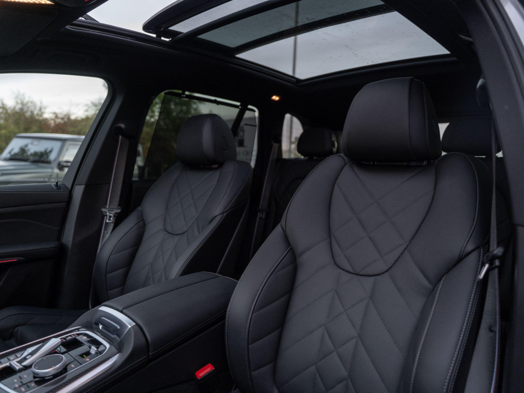 BMW X5 view 42