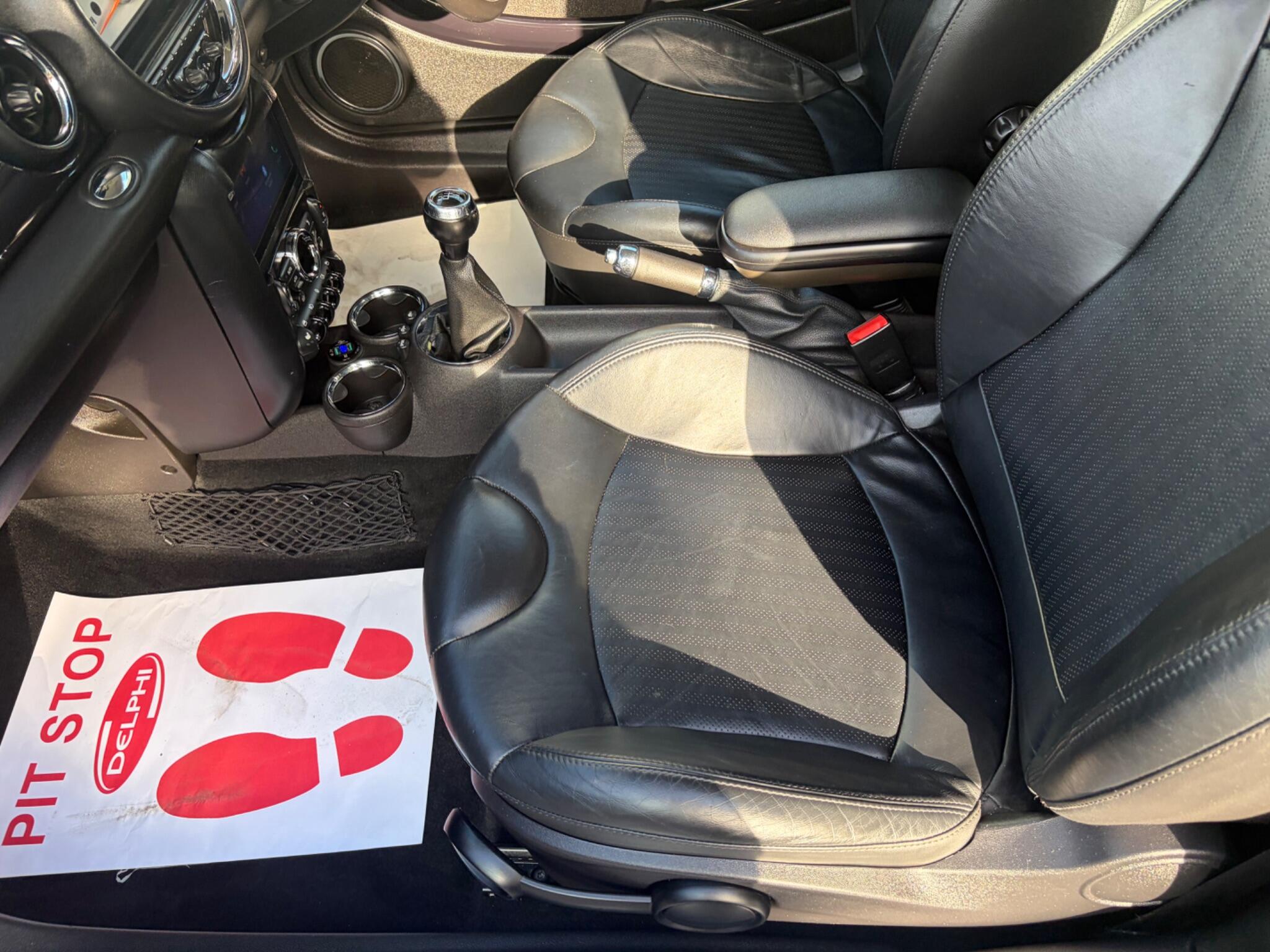 Mini Hatch view 71