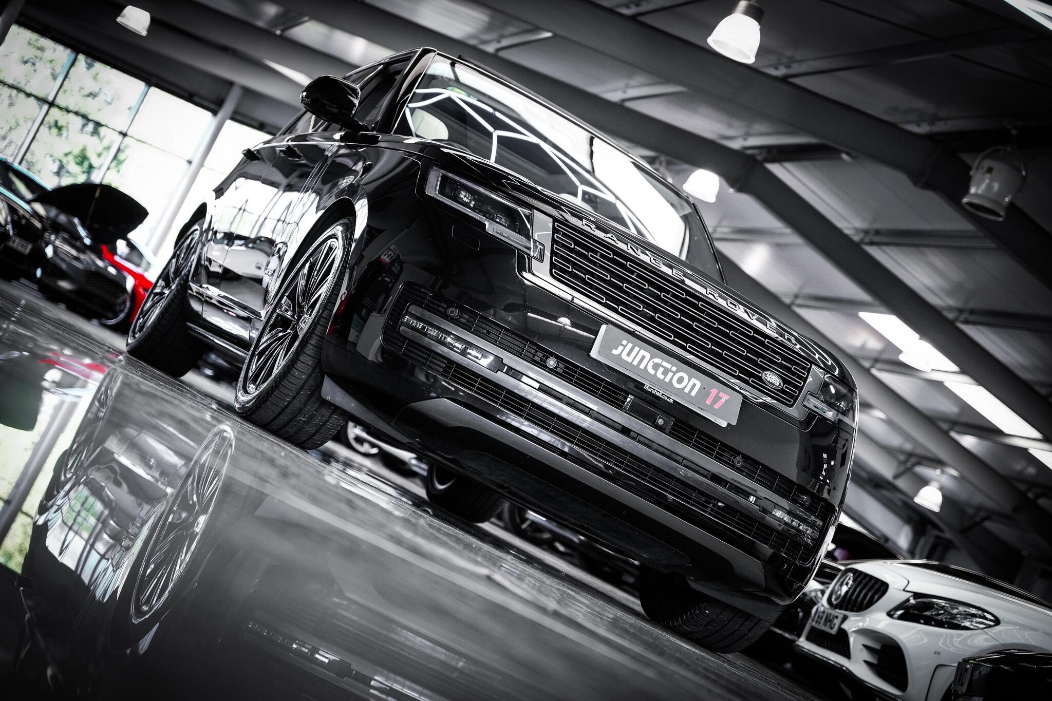 Land Rover Range Rover view 32