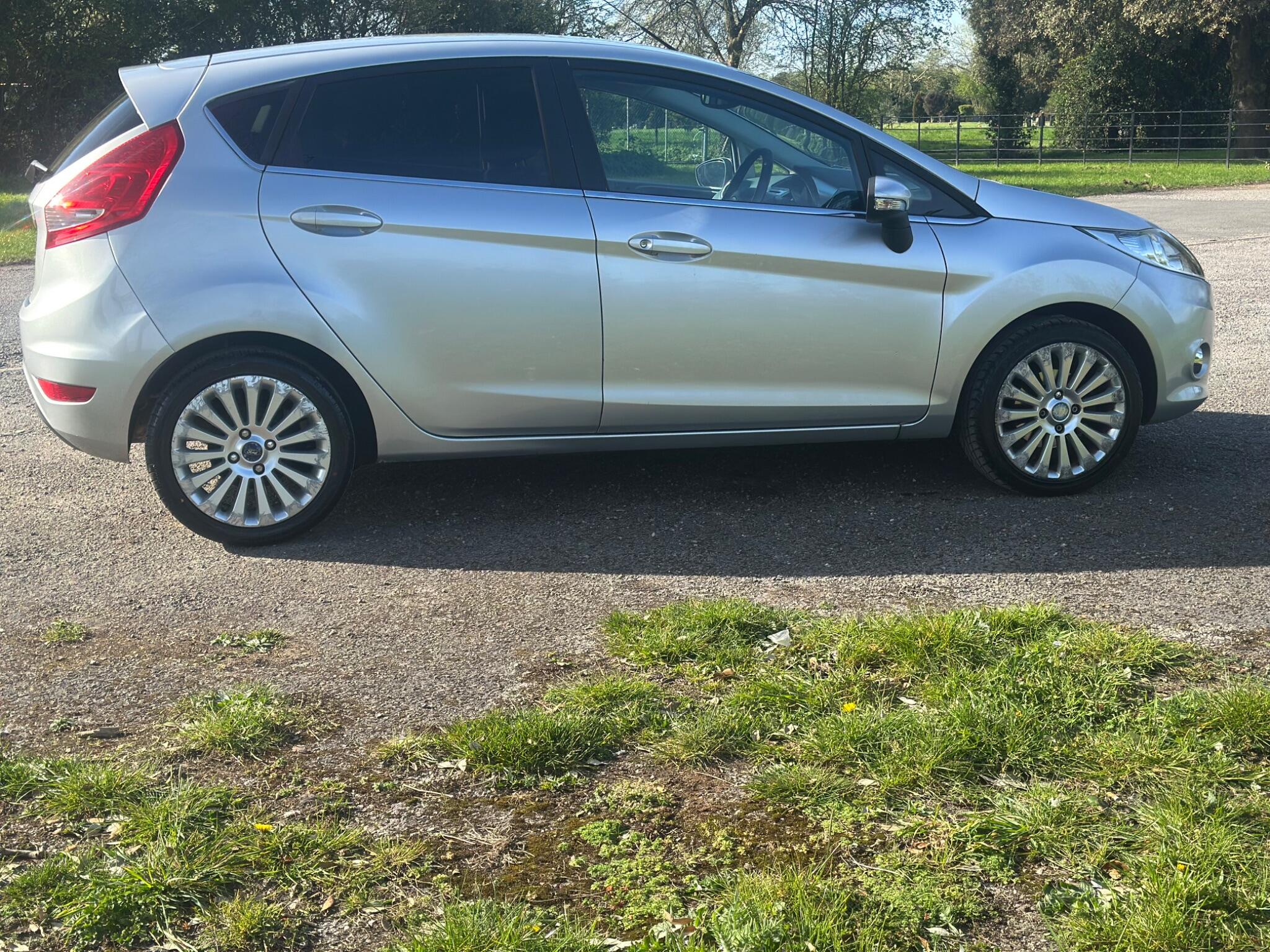 Ford Fiesta view 22
