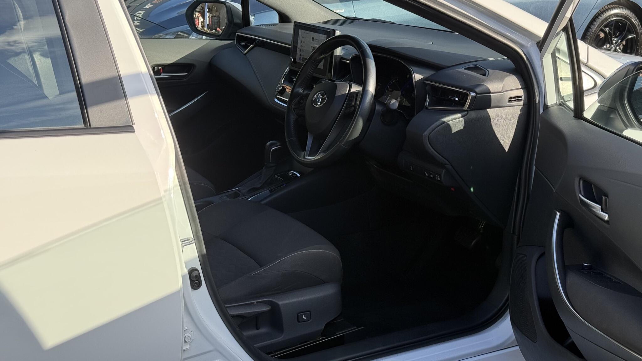 Toyota Corolla view 19