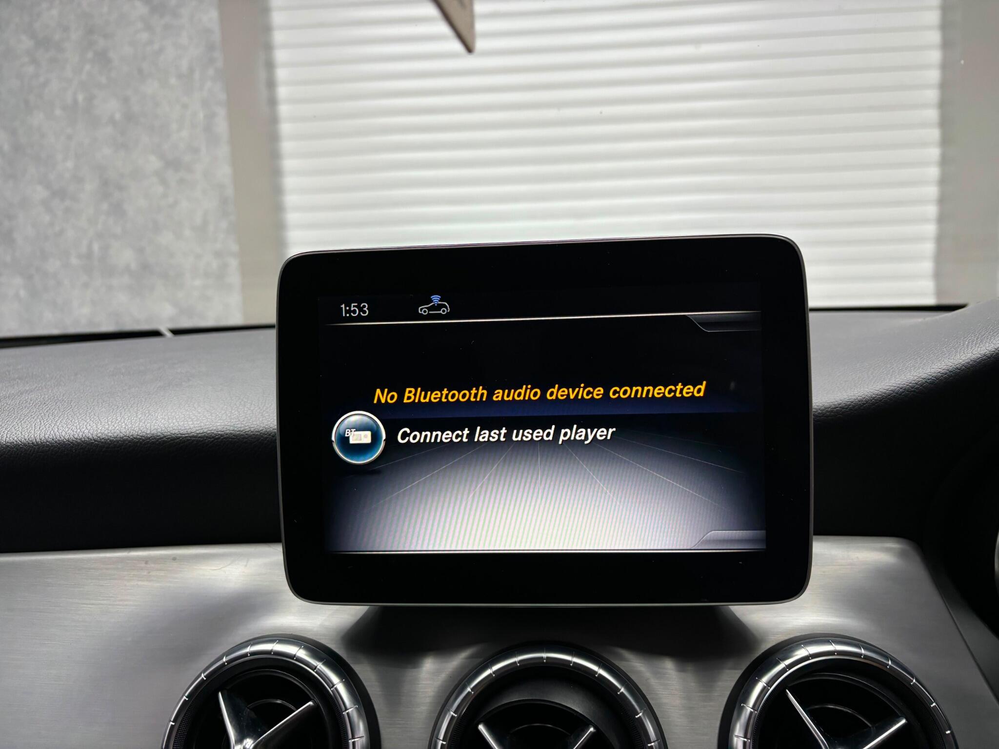 Mercedes-Benz Cla view 19